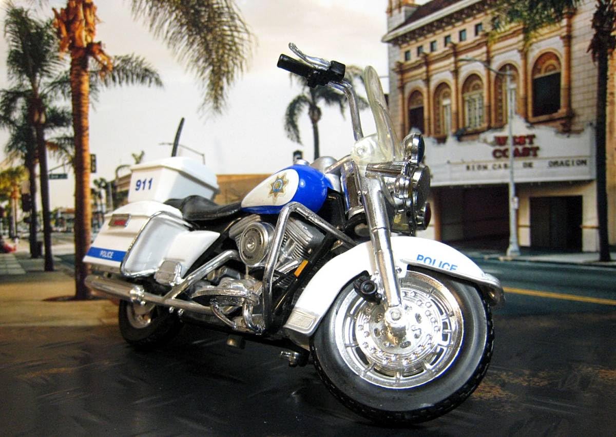 Amazon | マイスト 1/18 ハーレー 911 ロードキング カリフォルニア