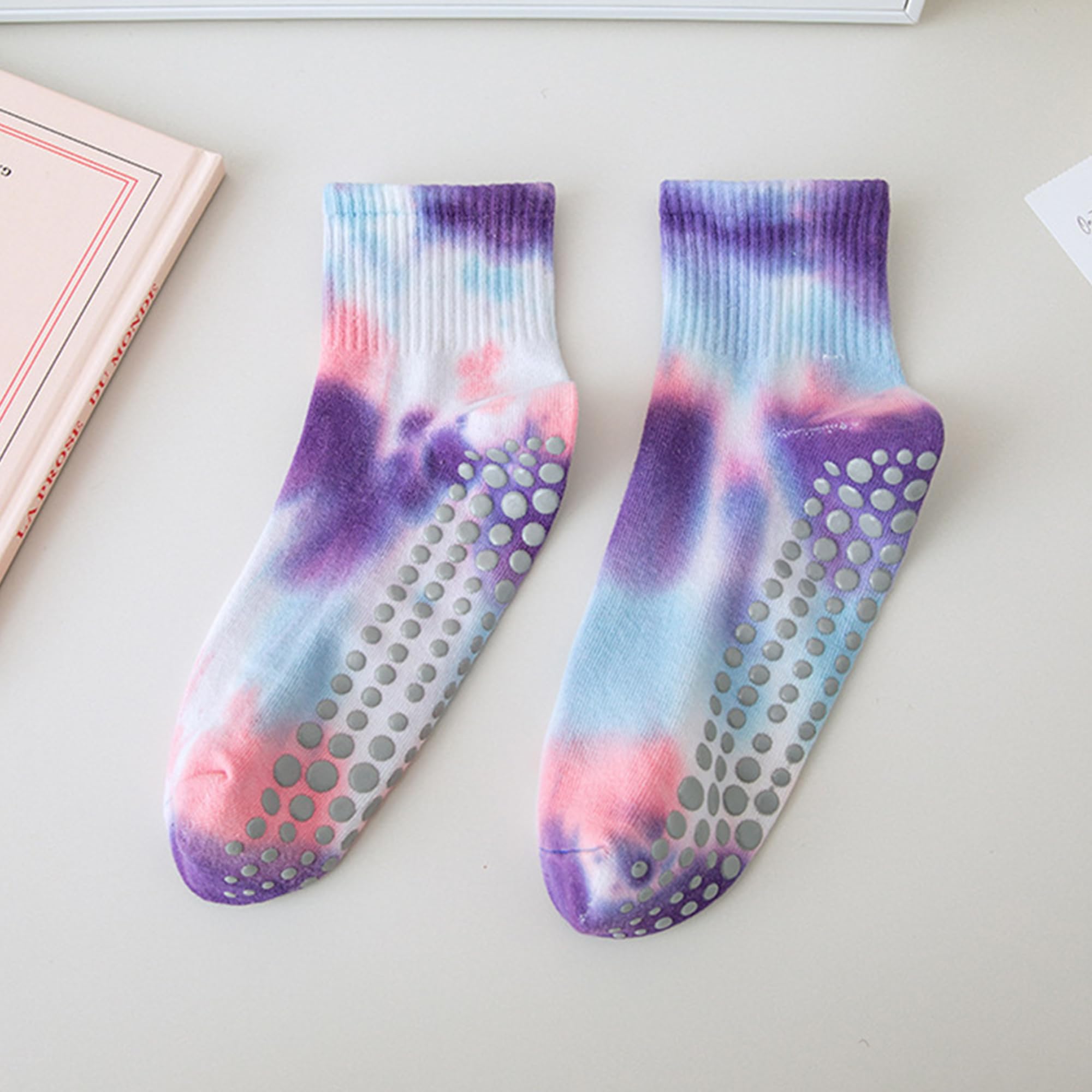 WARMVIN Pilates Ankle Socks with Grips for Women Cute Tie Dye Non Slip Yoga Socks Colorful for Barre (Purple)