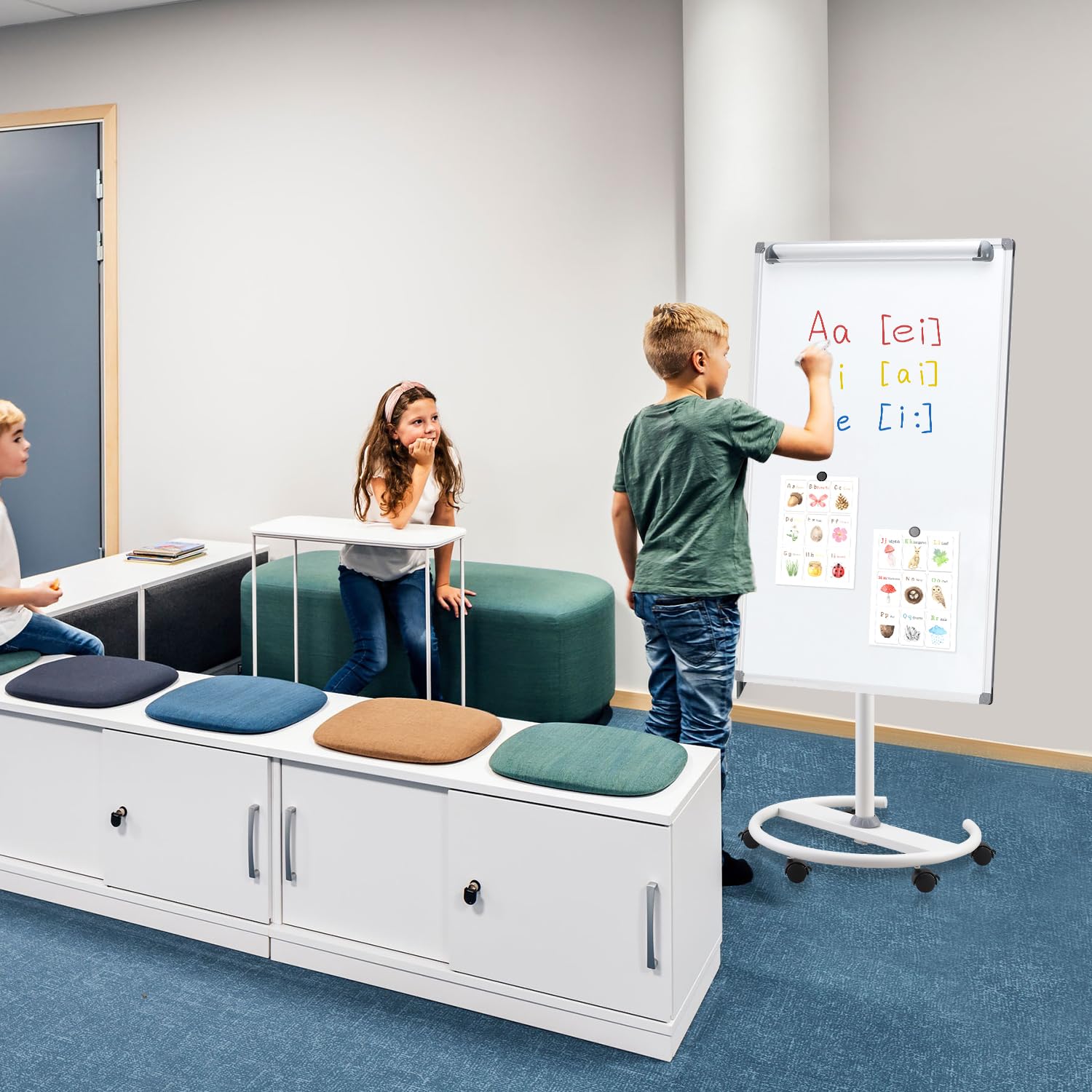 S SWANCROWN Lavagna a Fogli Mobili 100x70cm con Rotelle, Lavagna Magnetica con Cavalletto Altezza Regolabile Ufficio