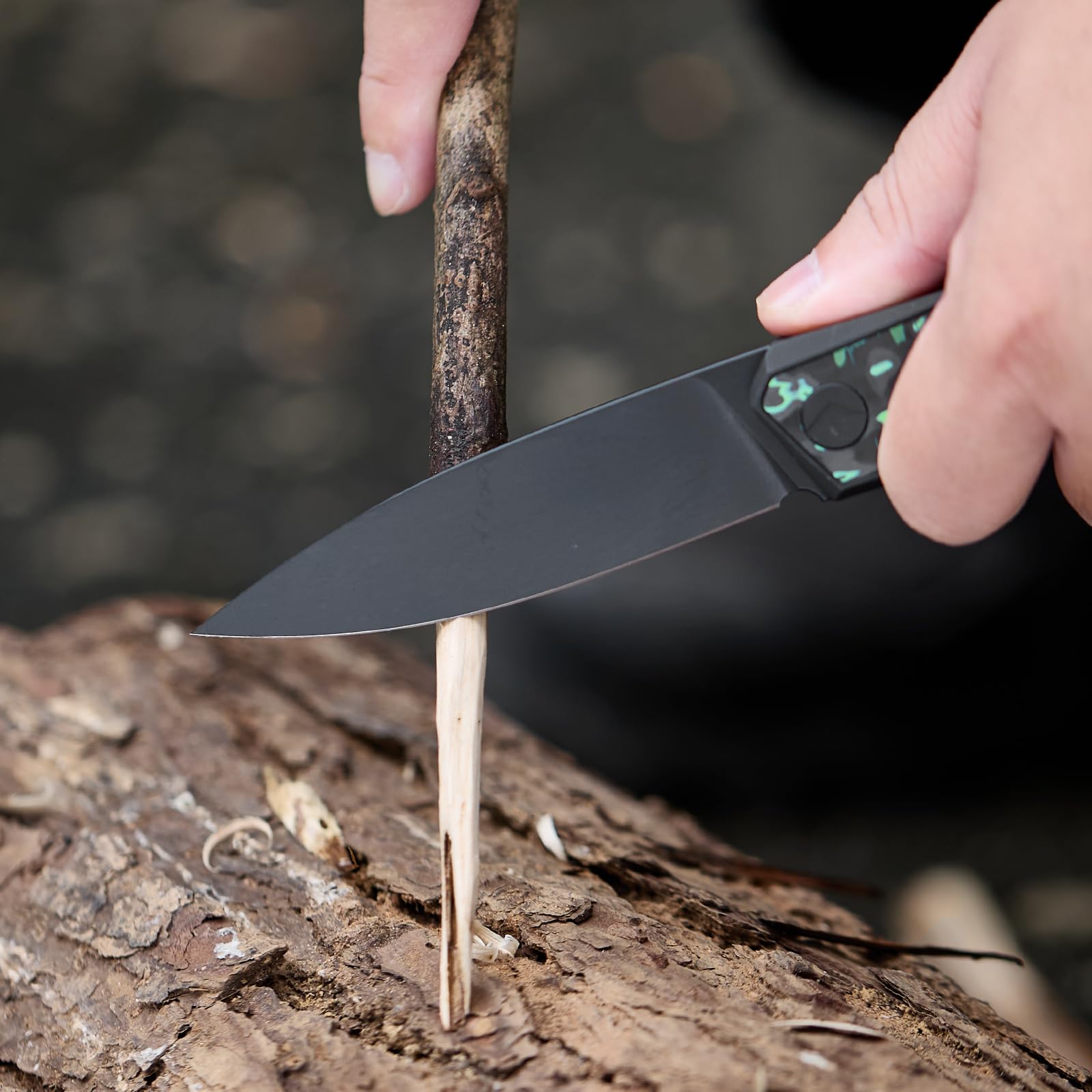 Taschenmesser Klappmesser Outdoor Messer Survival Messer EDC Einhandmesser mit Taschenclip, Tasche - M390 Stahl, Griff mit Titan- und Kohlefasereinlage - Männer Geschenk (Grün & Schwarz)