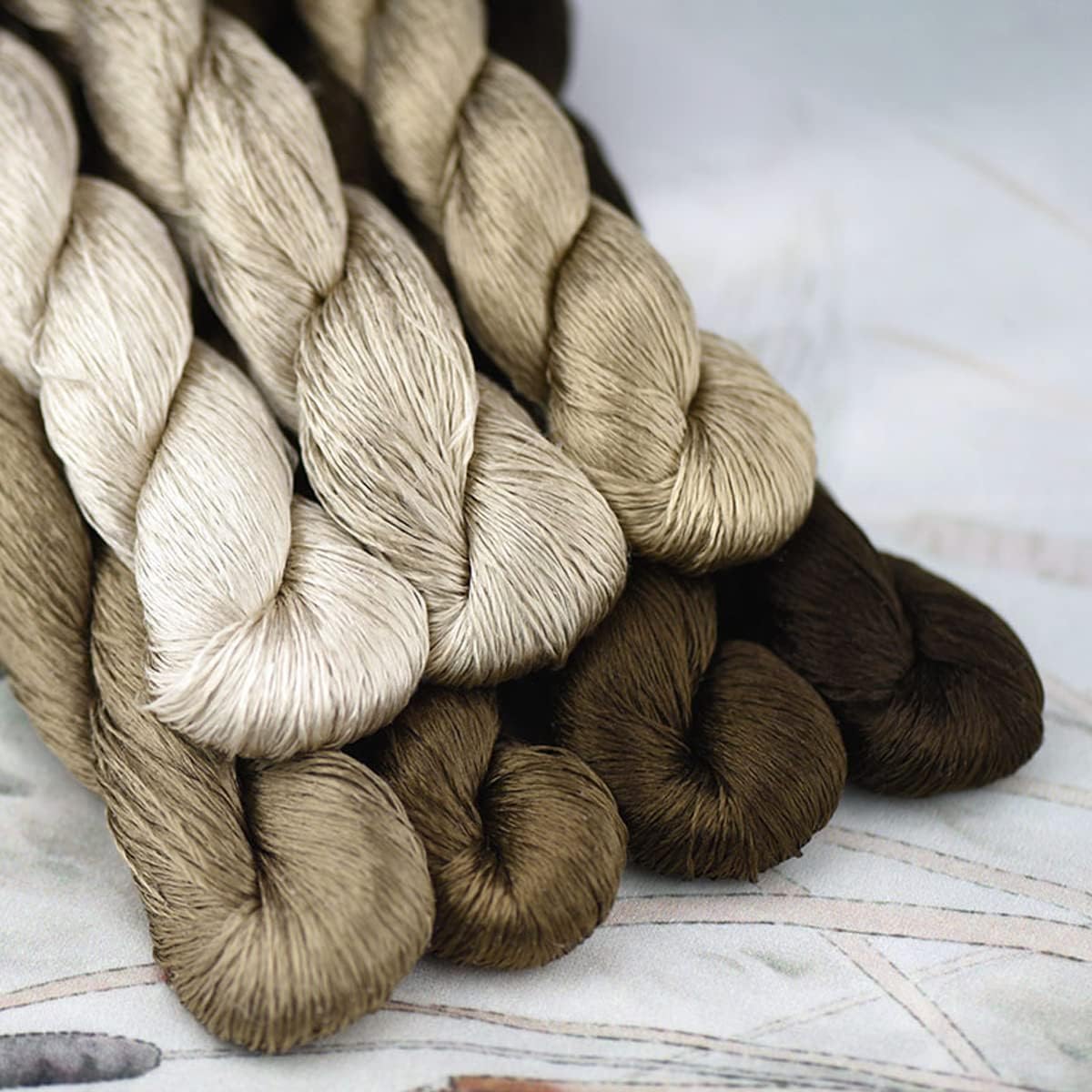 MINGGUXIUYI Natural 100% Silk Thread Handmade Embroidery Thread Floss (57), 840 yards - Image 3