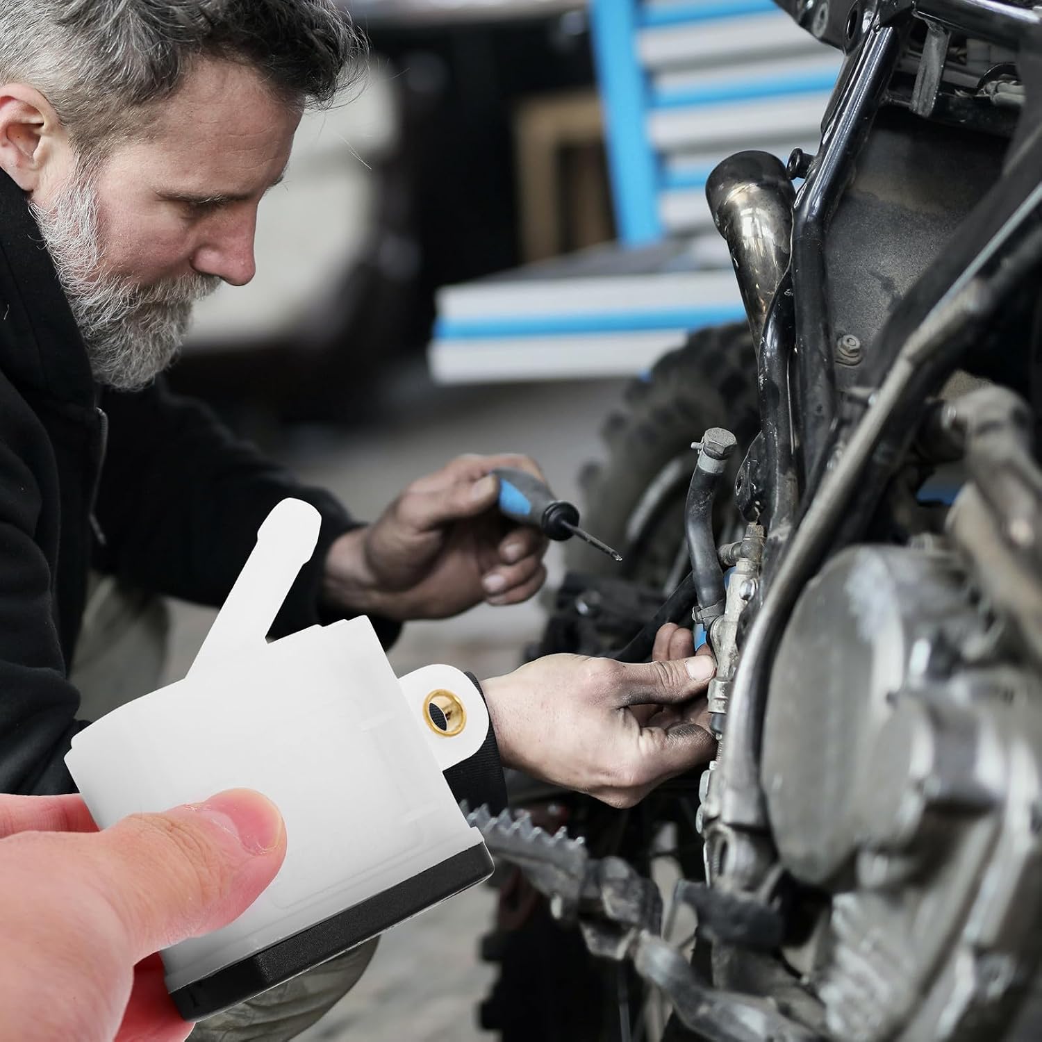 Car Brake Clutch Supplies Hydraulic Handbrake Oil Tank White Plastic Car Clutch Fluid Reservoir with Stability and Safety Improvement for Motorcycle
