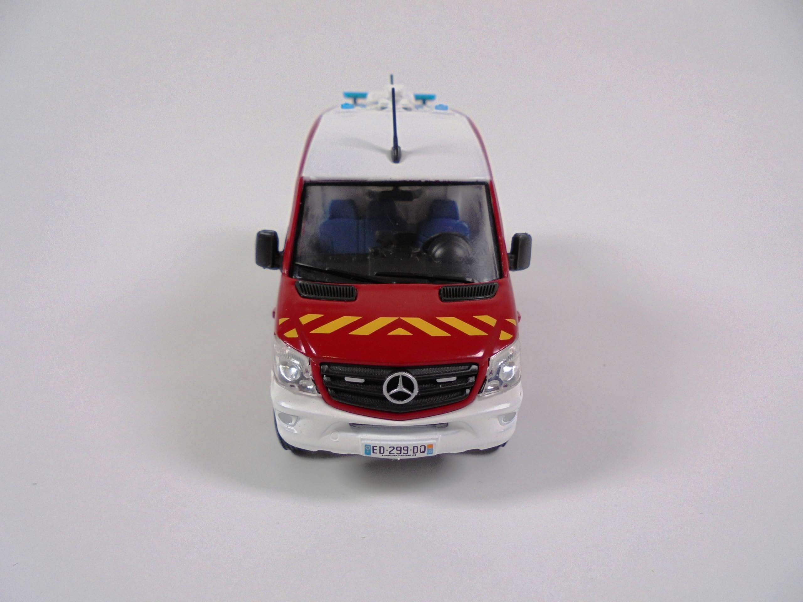 Miniature PERFEX 1/43 Mercedes Sprinter SAMU 77 – Jaune Fluo, Véhicule De Secours