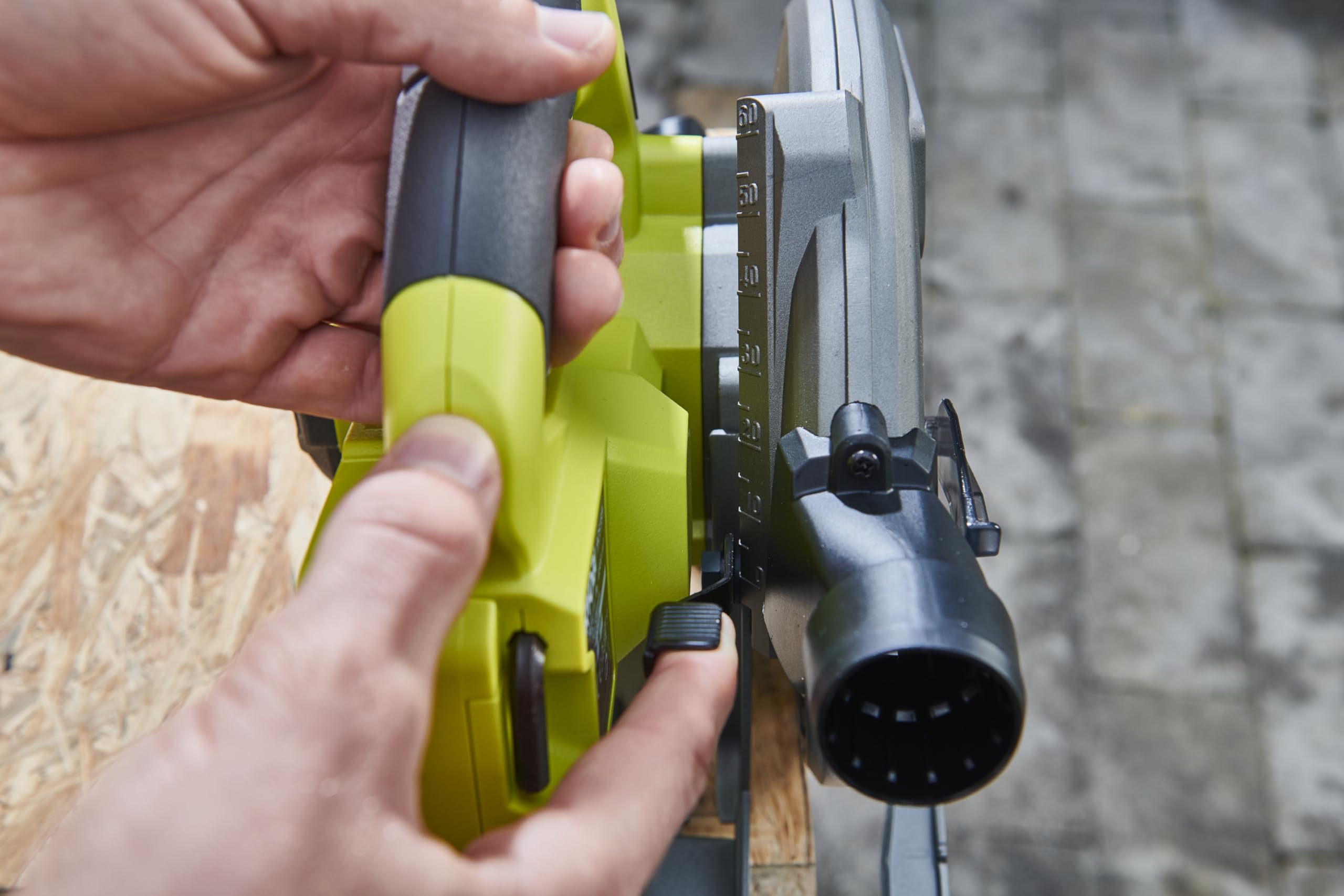 RYOBI 18 V ONE+ Brushless Akku-Handkreissäge RCS18BL-0, 184 mm Sägeblatt | werkzeuglose Einstellungen, ohne Akku und Ladegerät