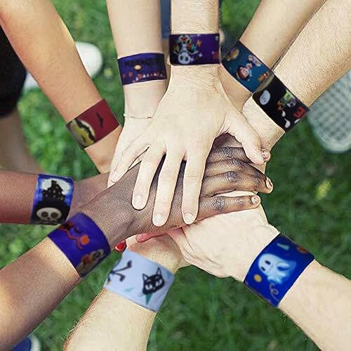 Miniatura 7 de SANFENSUGAR Pulseras de Navidad, decoraciones de Navidad, 12 estilos de pulseras a presión a granel para niños, regalos de fiesta de Navidad,