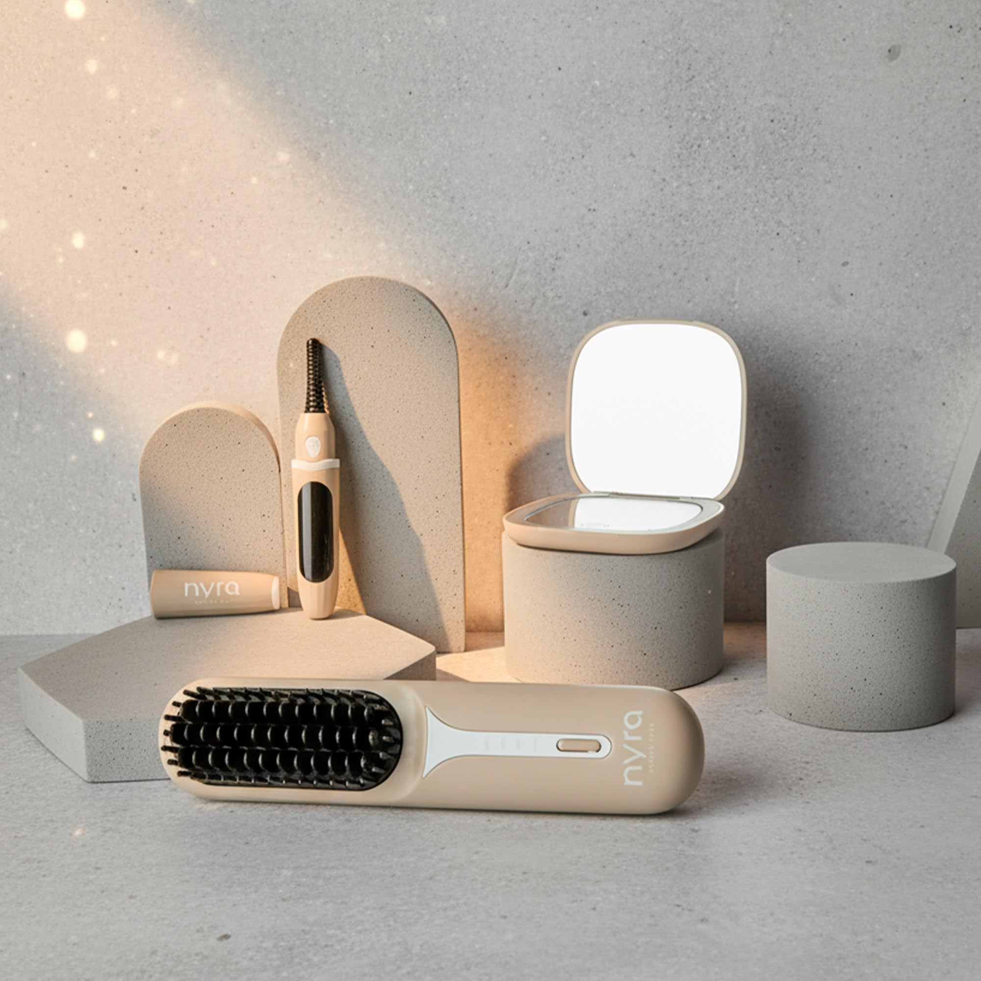 Nyra - Specchio da viaggio a LED ricaricabile, 3 modalità di luce e luminosità regolabile, ingrandimento x1 e x3, batteria 400 mAh, ricarica tipo C, compatto e portatile per il trucco