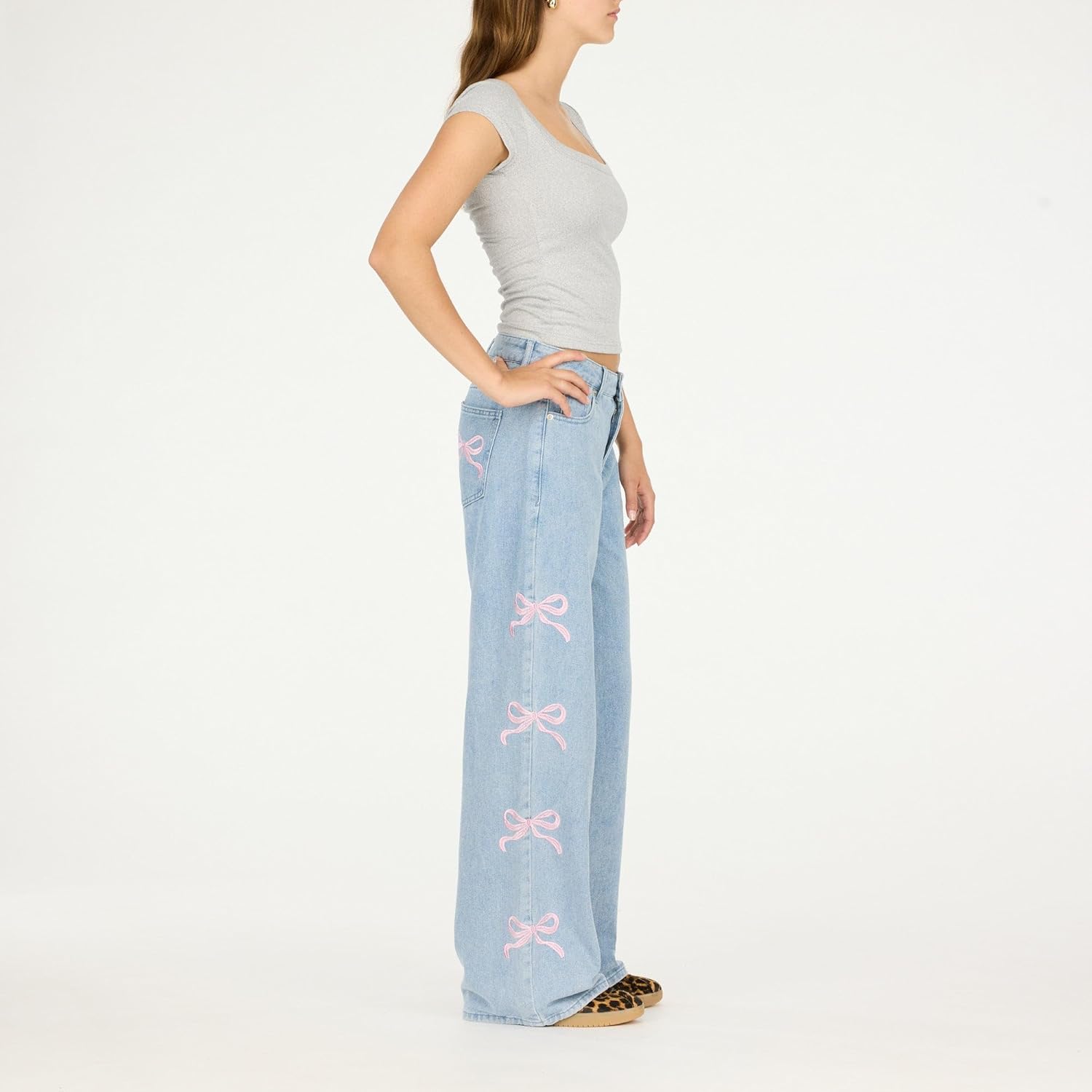 Forever 21 Women's Baby Tee T-Shirt– Short Sleeve Scoop Neck Fitted Top, Soft Stretch Polyester-Spandex Blend - Image 3