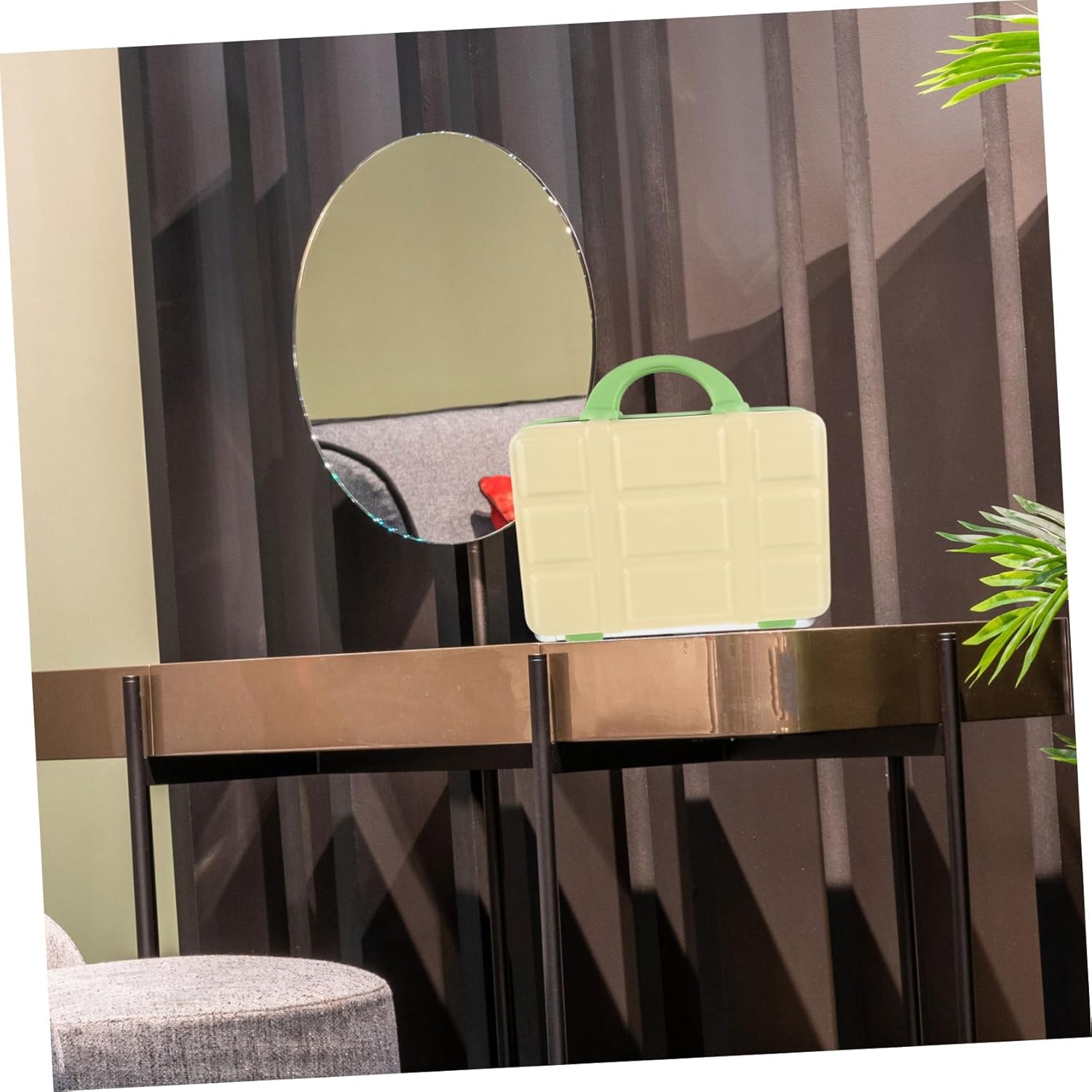 Makeup Travel Case Portable Hard Vanity Case Spacious Interior Stylish Design and Comfortable Handle for Organized Cosmetic Storage for Women The Go