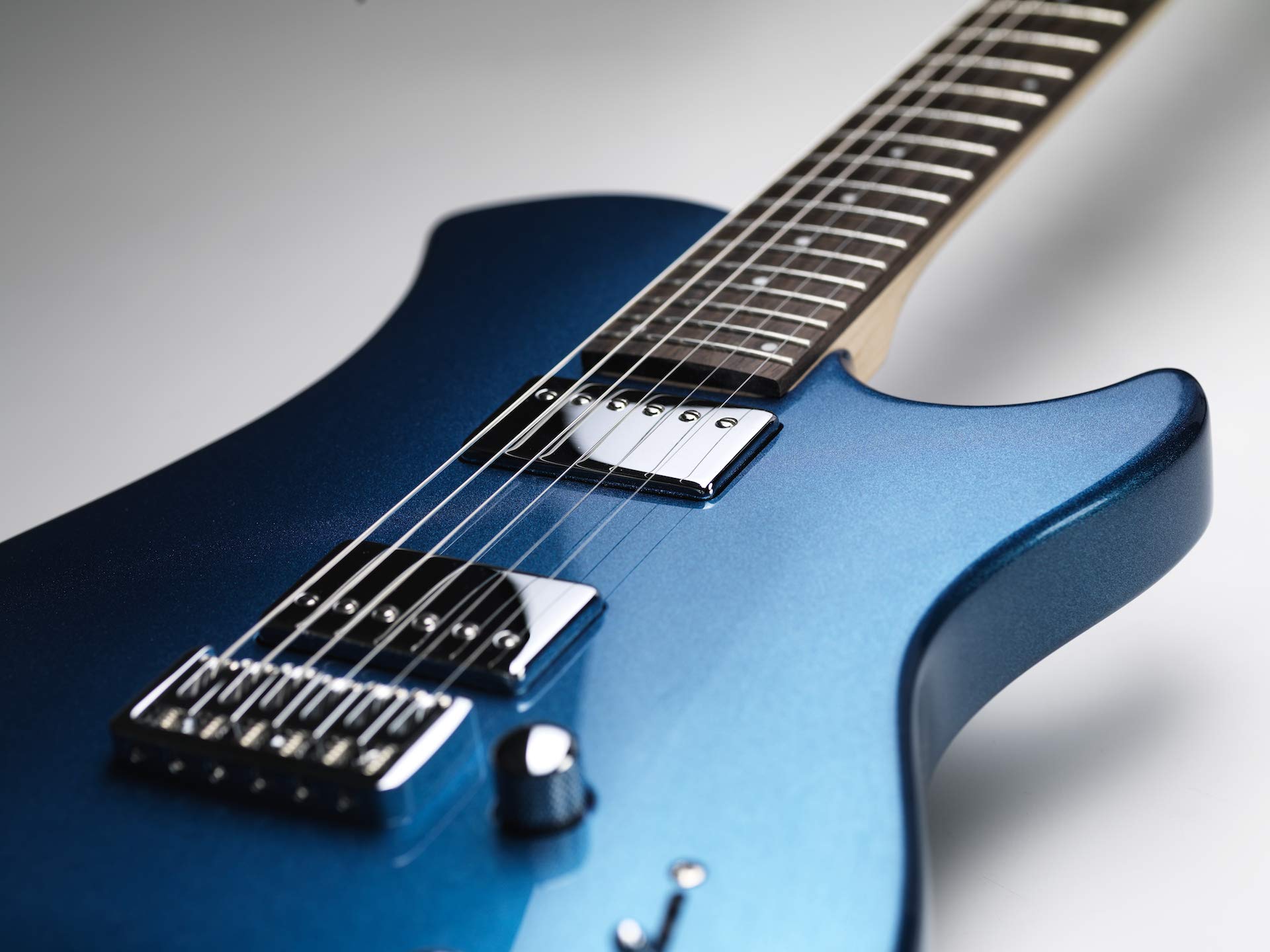 Amazon.co.jp: レリッシュギターズ TRINITY METALLIC BLUE/トリニティ