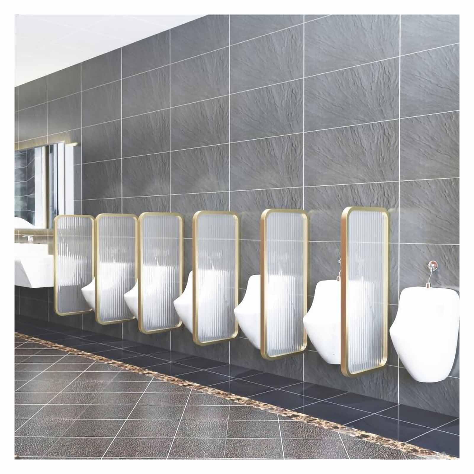 Pantalla de protección de partición de vidrio translúcido dorada para urinario de pared