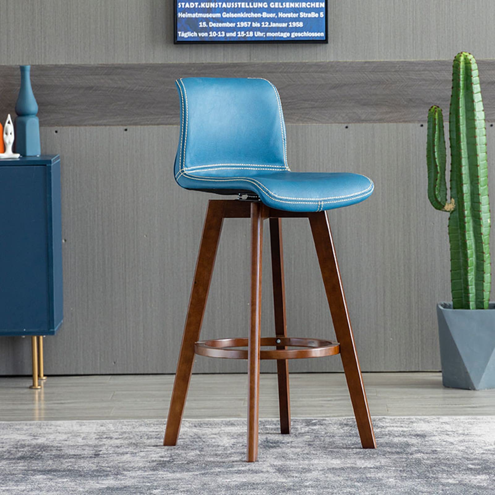 Taburete nórdico de madera maciza con respaldo alto de poliuretano giratorio de 360 grados, reposapiés y asiento tapizado, ideal para cocinas, restaurantes y bistrós, 71 cm de altura, color azul