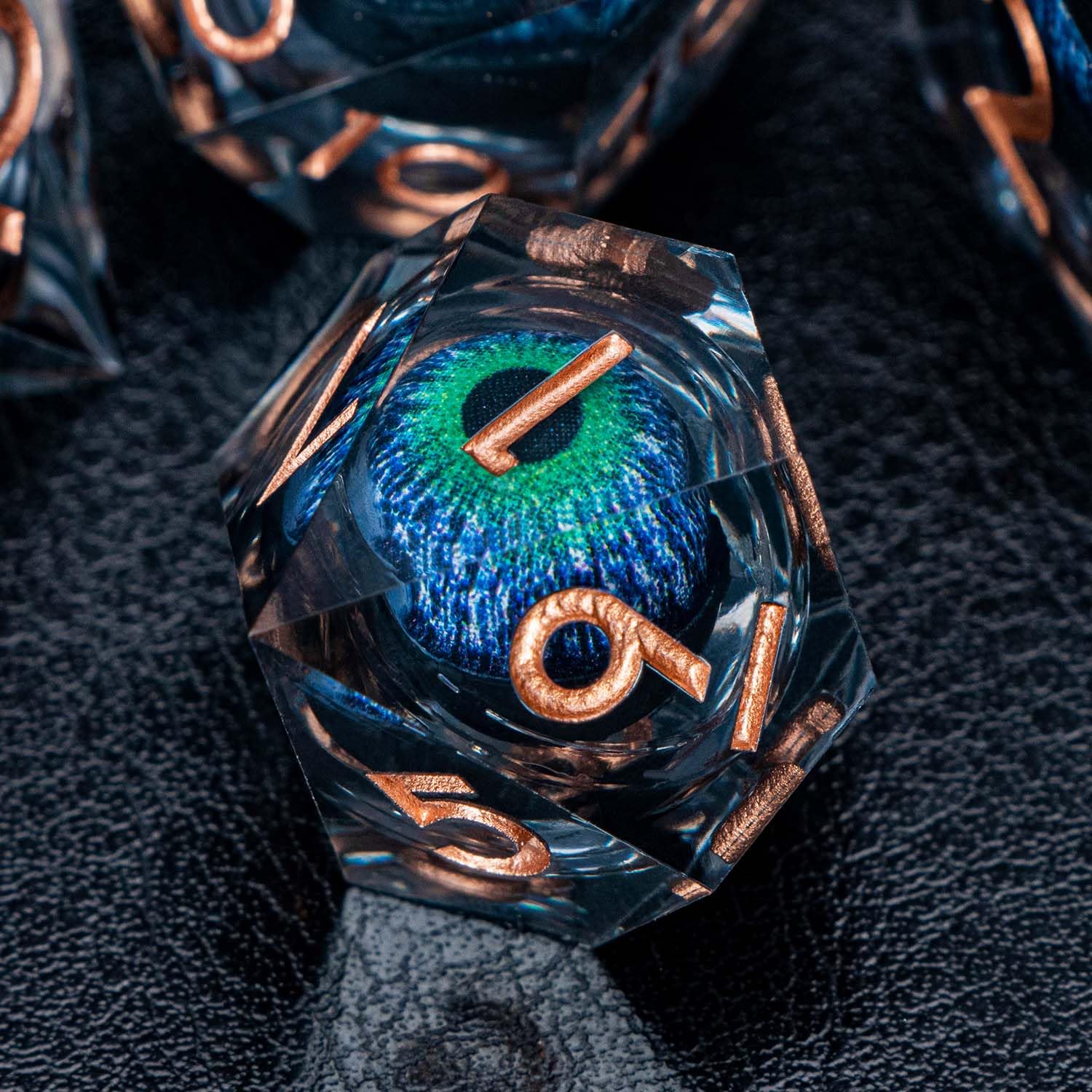DND Set di dadi a forma di occhio di drago, con scatola, 7 pezzi, in resina, con bordo affilato, verde e blu, set di dadi poliedrici con nucleo liquido, dadi D e D, per giochi di ruolo D&D