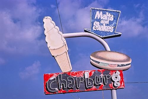 Charburg Ice Cream Sign on E. Main Street en Enid, Oklahoma
