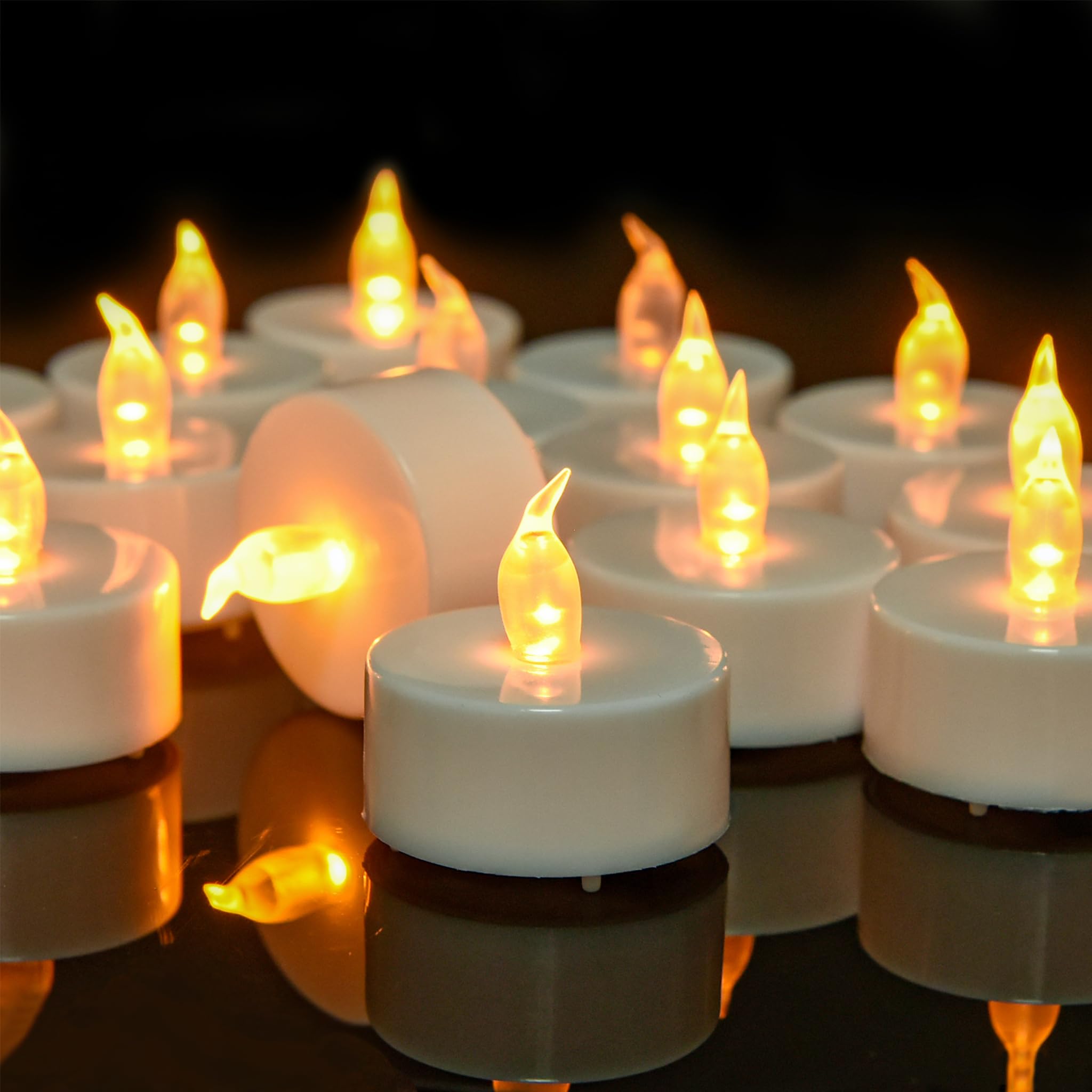 CANDLELAS LED Teelichter Flammenloses Kerzen, 12 Stück Realistische Flamme Helle Blinkend Teelicht, Langlebig Led Teelichte für Dekoration Hochzeit Festival Parteien Hauptdekorationen (Warmes Gelb)