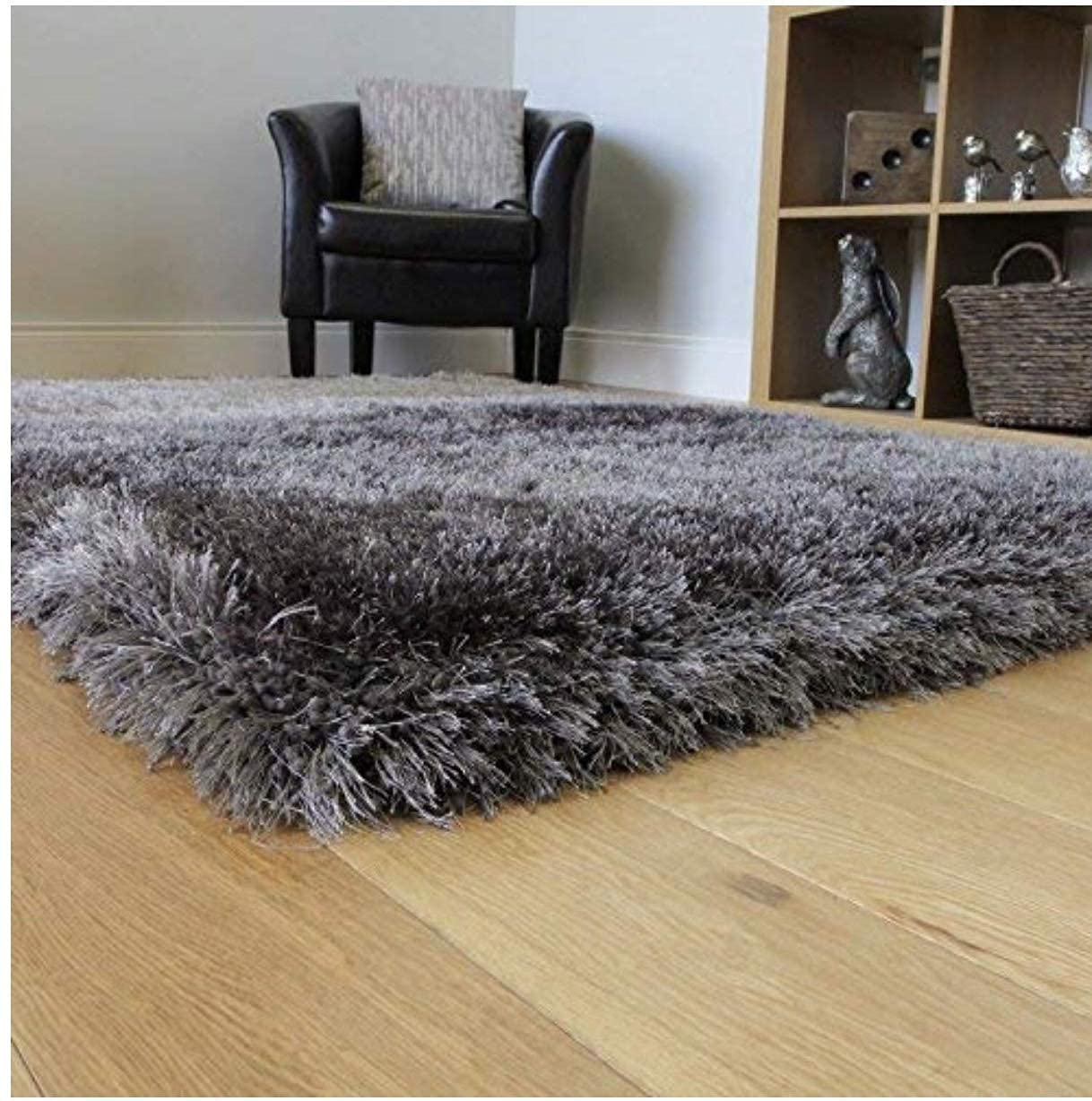Xenluxe Modern Polyester Anti Slip Shaggy Fluffy Rugs and Carpet for Bedroom, Hall,Kids Room, Guest Room etc. (Dark Grey, 4x6 feet)