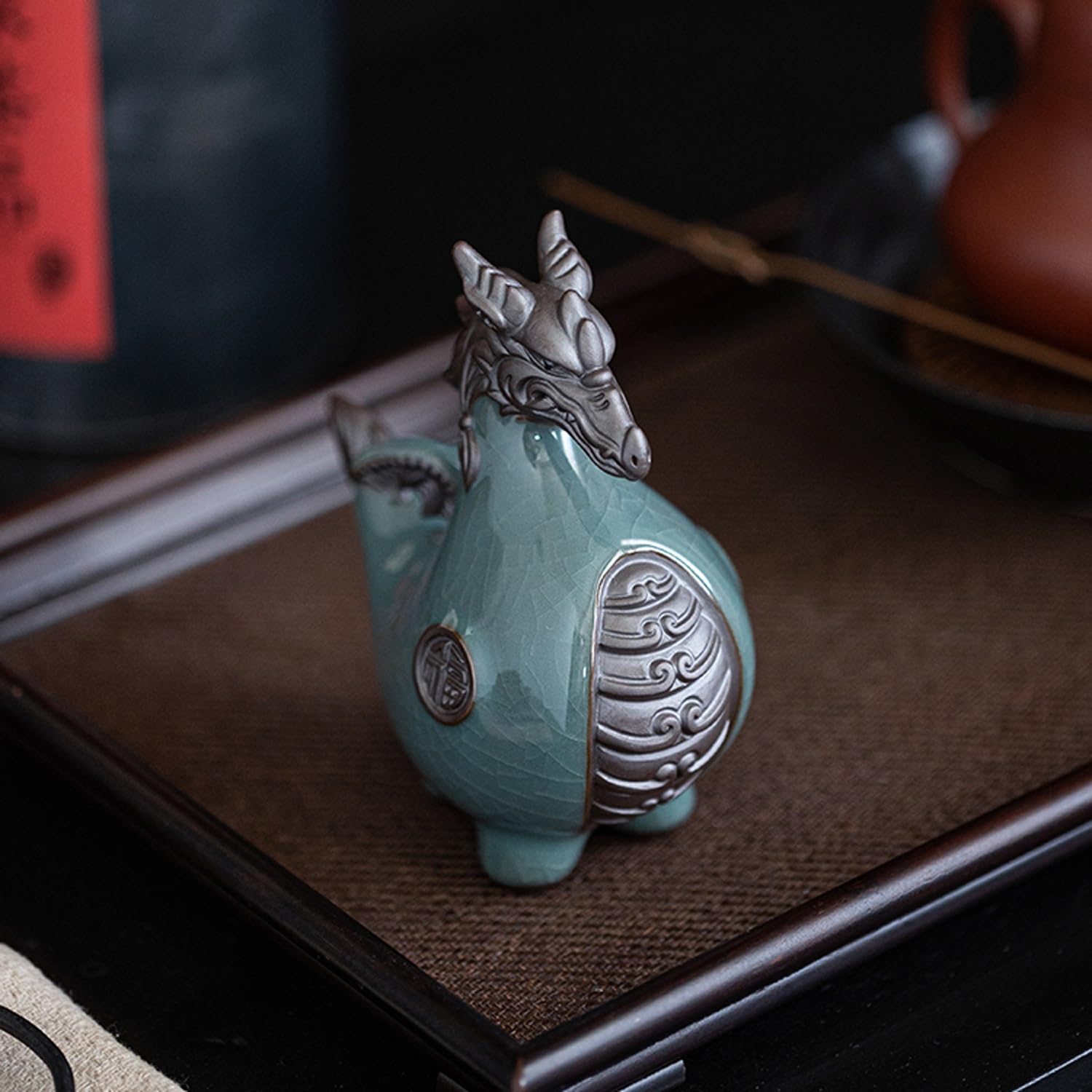 Fioletowe gliniane zwierzątka do herbaty. Uroczy ceramiczny zestaw do herbaty z figurką smoka, akcesoria, statua Loong, dekoracja biurka na ceremonię herbacianą