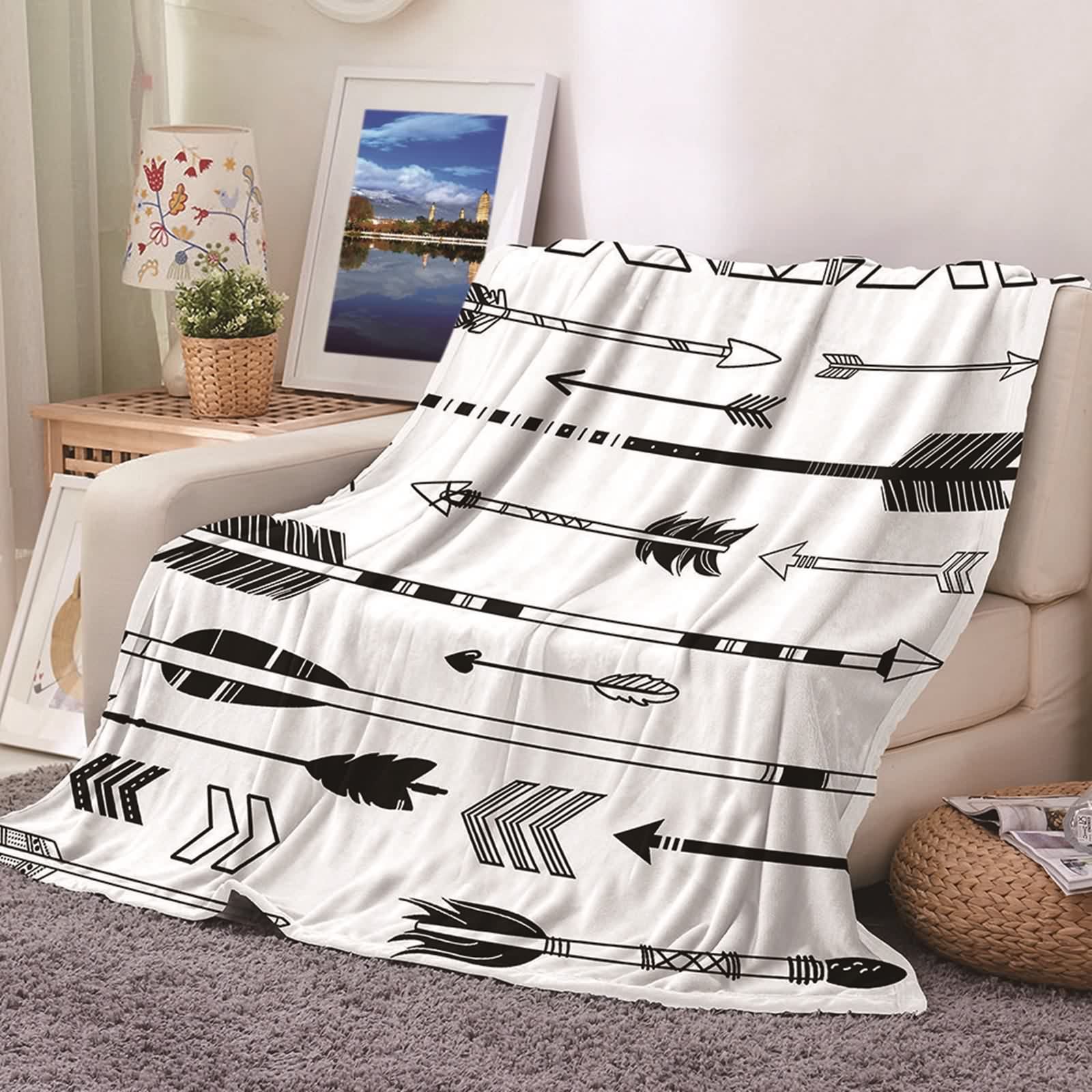 Couverture chaude hiver flannel 180x220cm KnSam : Plaid lit et canapé motif flèches blanc noir