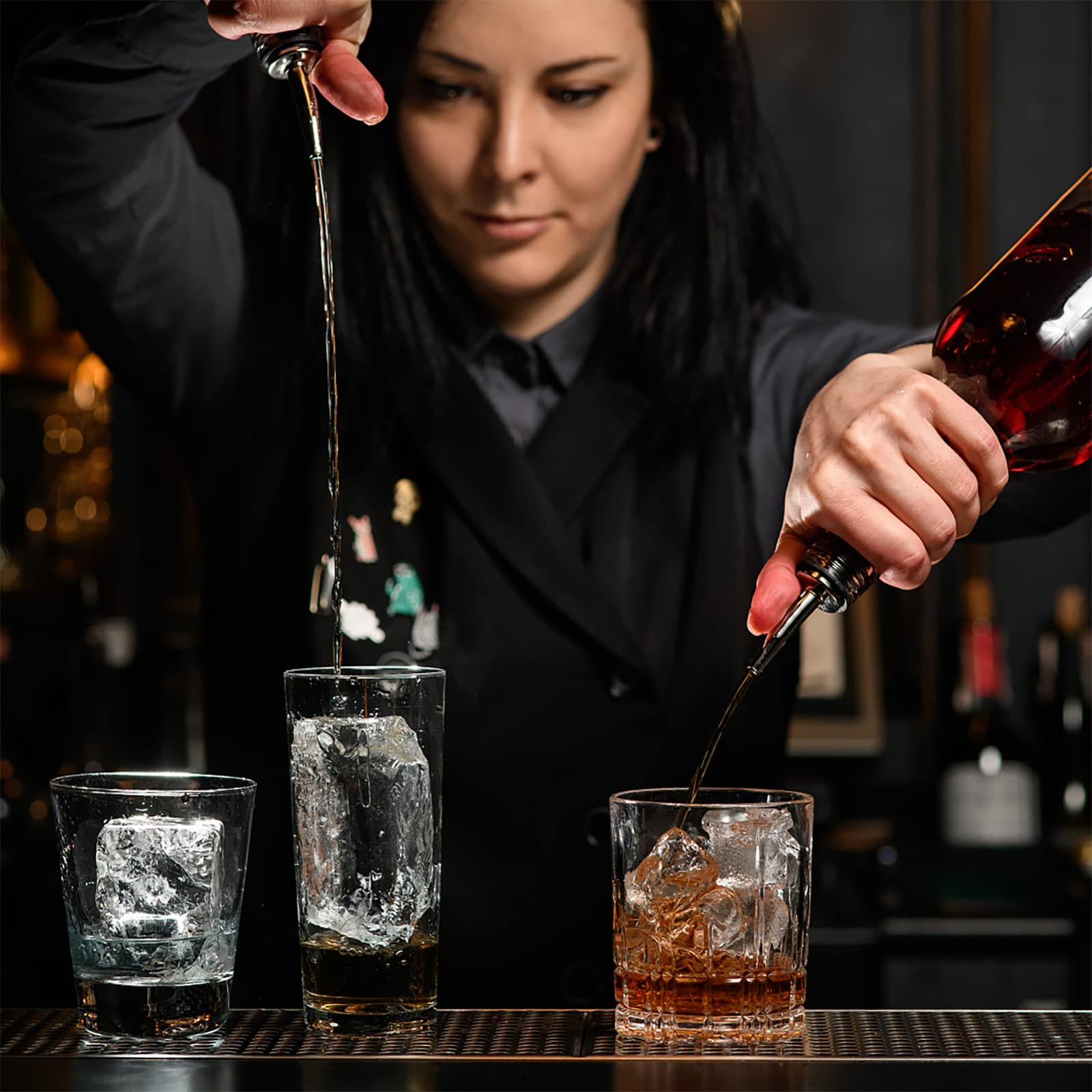 Beccuccio Per Bottiglia in Acciaio Inossidabile di Alta Qualità - Set di 10 Versatori Per Bottiglia con Tappo Per Vino, Accessori Per Barista Per L'erogazione di Alcolici