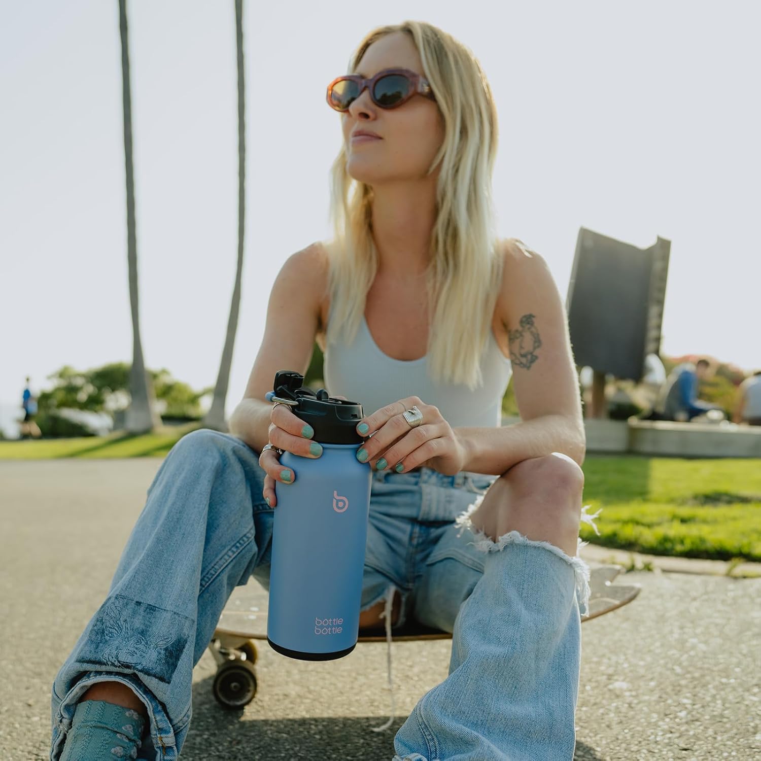 BOTTLE BOTTLE 32oz Insulated Water Bottle Stainless Steel Sport Water Bottle with Straw Dual-use Lid Design for Gym with Pill Box - Image 6