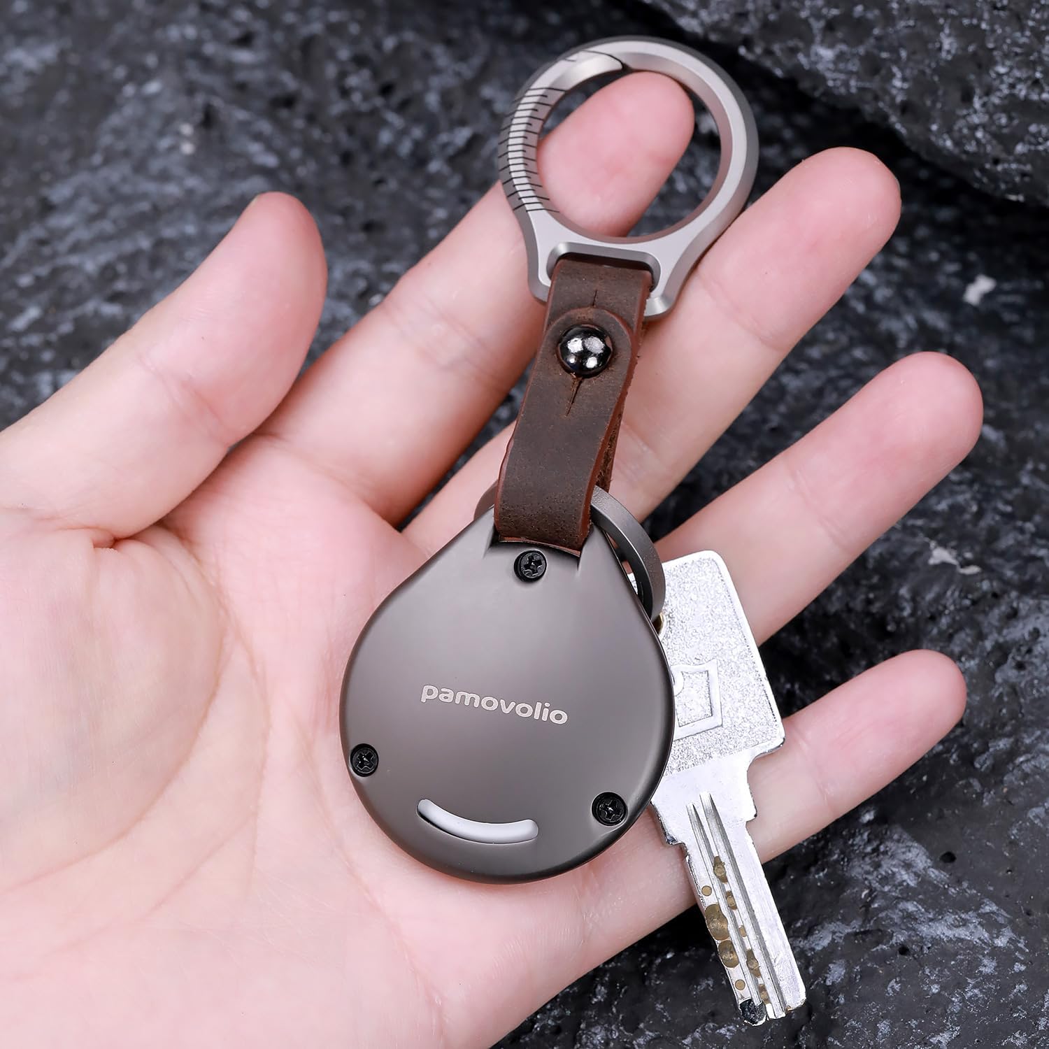 Titanium Keychain for Apple Airtags1/2 Metal Alloy case Shockproof Anti-Scratch Lost Luggage Cat Dog Pets car Key Holder Accessories Finders GPS Quick Release EDC Key Holder Ring