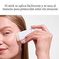 Vista 3 de Neutrogena Protector solar facial en barra ultra transparente SPF 60, cuidado de la piel sensible, sin desorden, protección solar de amplio