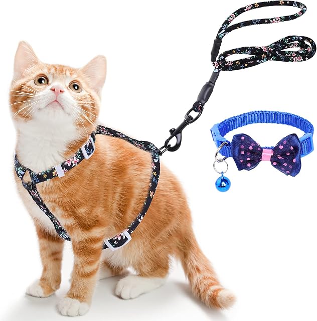 Simpeak Escape Proof Cat Harness and Lead Set, Adjustable Soft Cat Walking Harness with Retractable Cat Leash & Collar For Pet Puppy Kitten Indoor Outdoor Walking