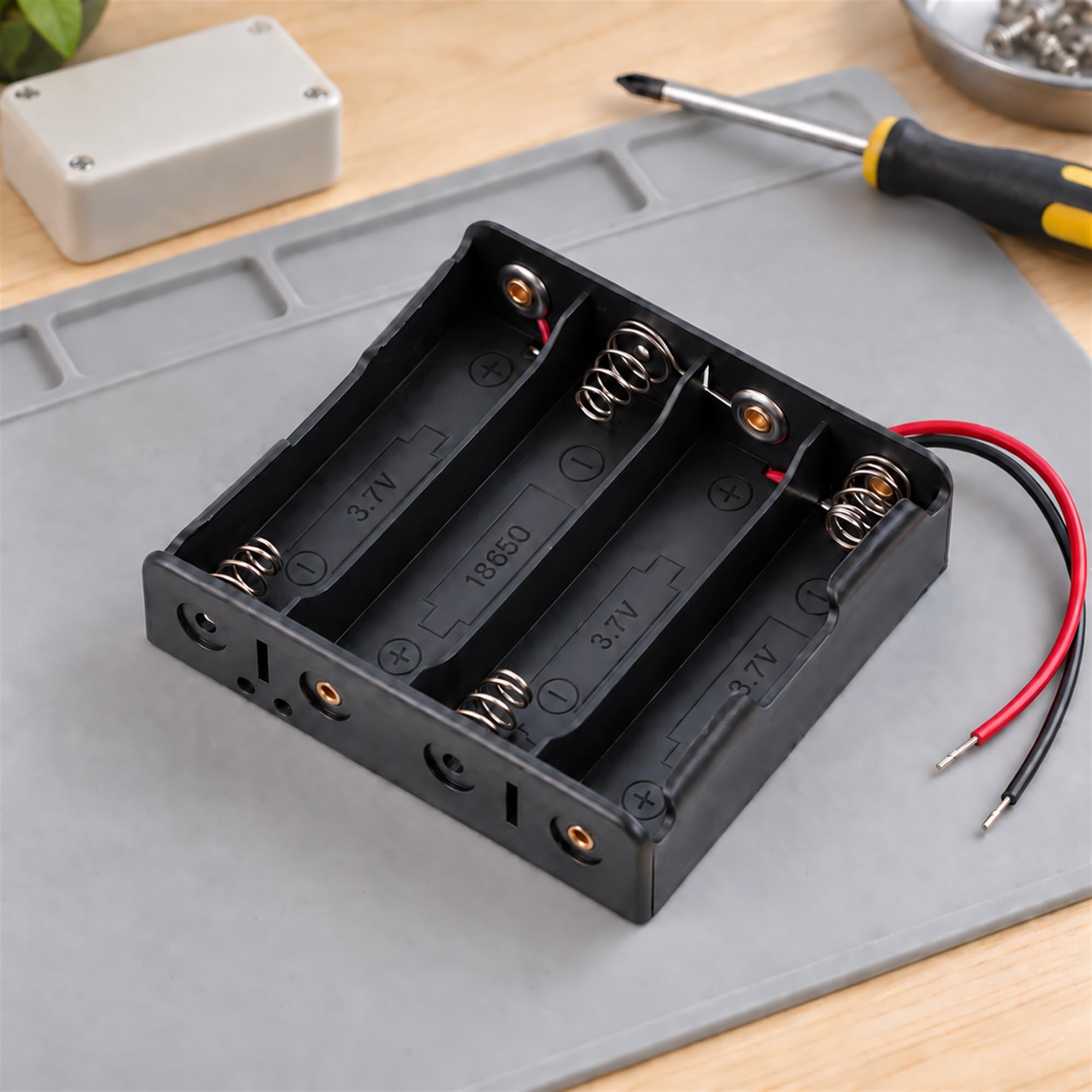 Plastic Wired Battery Holder, Power Supply Mounting Accessory for DIY Circuit Assembly and Electronics Bench Projects