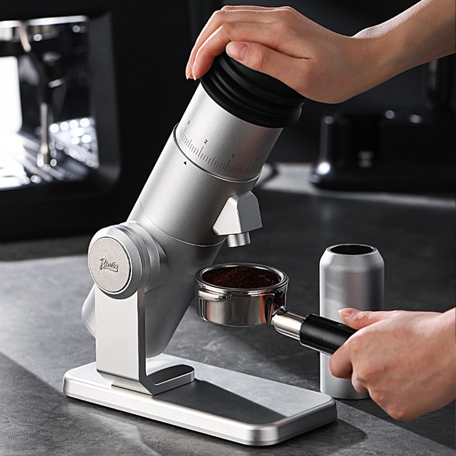 Molinillo eléctrico de café con rebabas – Molinillo eléctrico de ajuste continuo con rebaba cónica de acero inoxidable CNC y tapa magnética y taza dosificadora