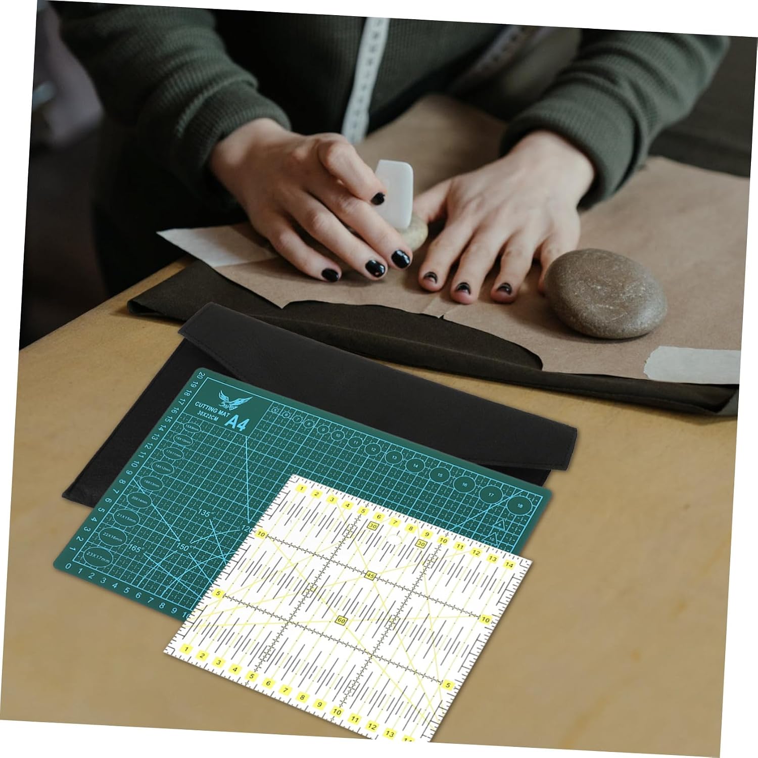 Rotary Cutter Kit for Fabric with Ergonomic Cushion Grip and Flexible Safeguard Includes Cutting Mat for Precise Cloth Cutting Easy to Use Sewing Tool for Quilting and Crafting