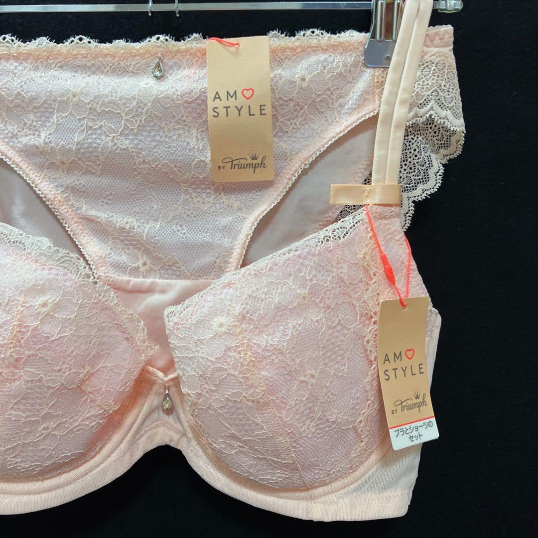 ボタニカルタトゥ きゅっと寄せブラ ミラクルシルエット ブラ＆ショーツセット ボタニカルタトゥ きゅっと寄せブラ ミラクルシルエット ブラ