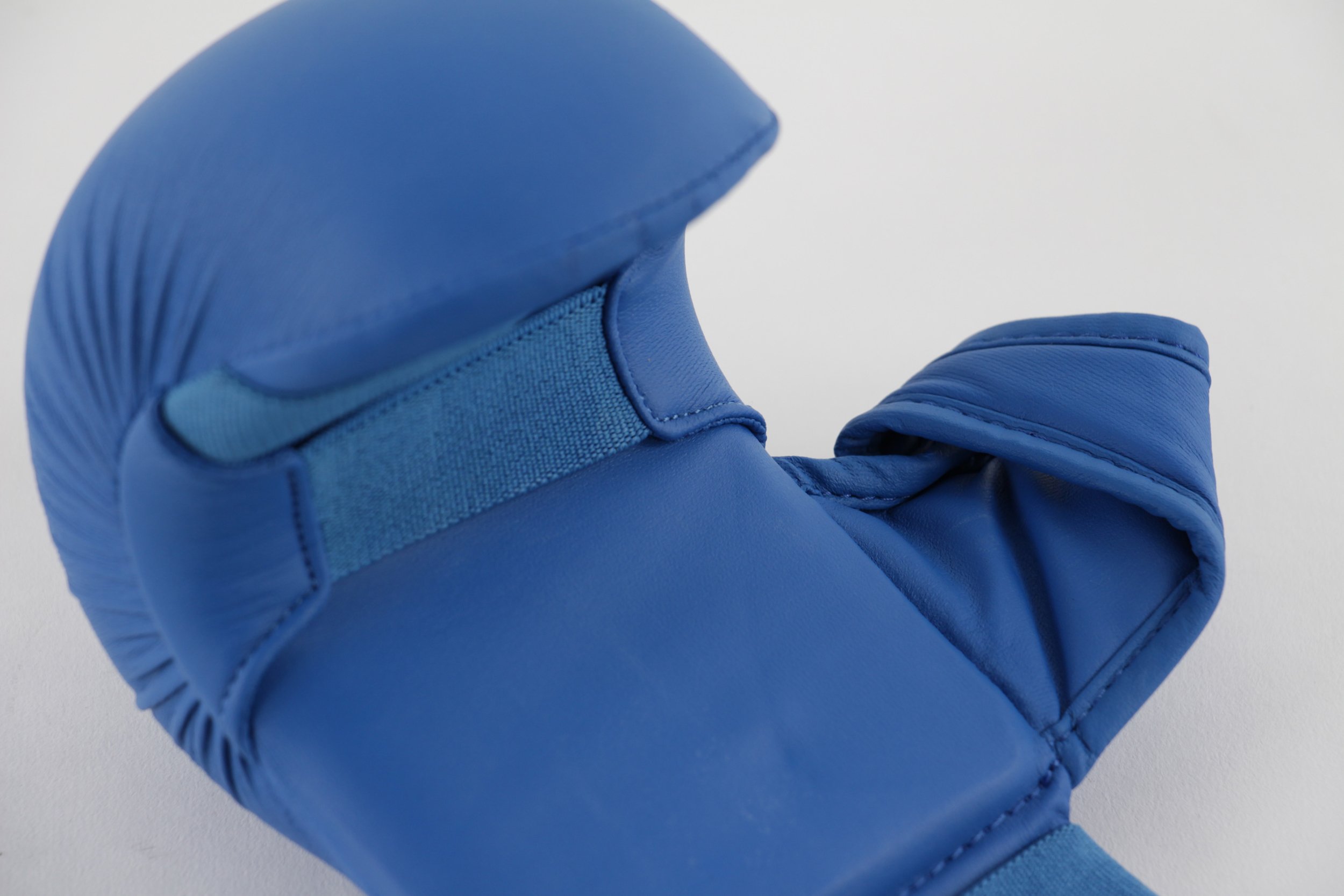 adidas Mitaines karaté WKF avec Pouce (Couleur : Rouge - Taille : XL)