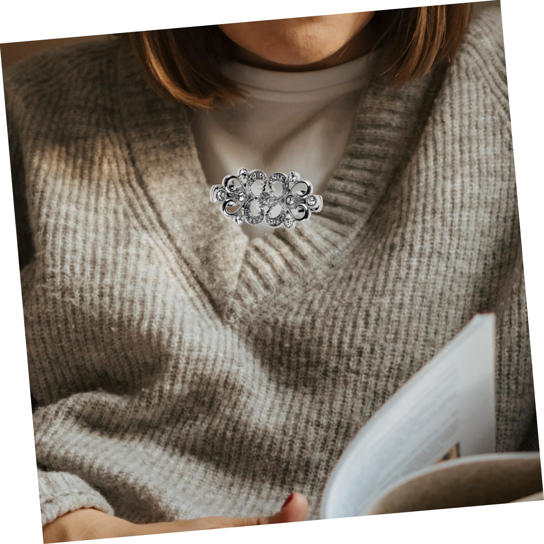 Rhinestone Sweater Uk Shawl Collar Scarf Ring Women's Brooch Pins Dress Tightener Clip Fashion Accessory