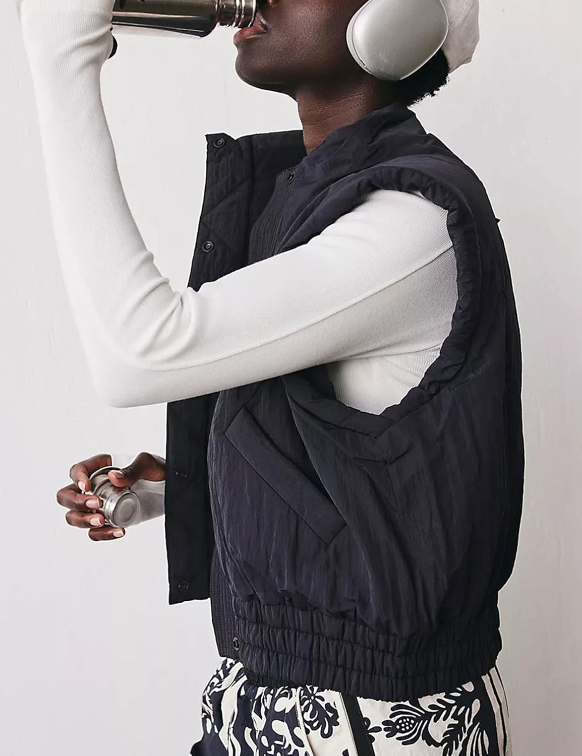 Zontroldy Women's Winter Puffer Vest Sleeveless High Neck Lightweight Padded Gilet Puffy Coat with Pockets - Image 2