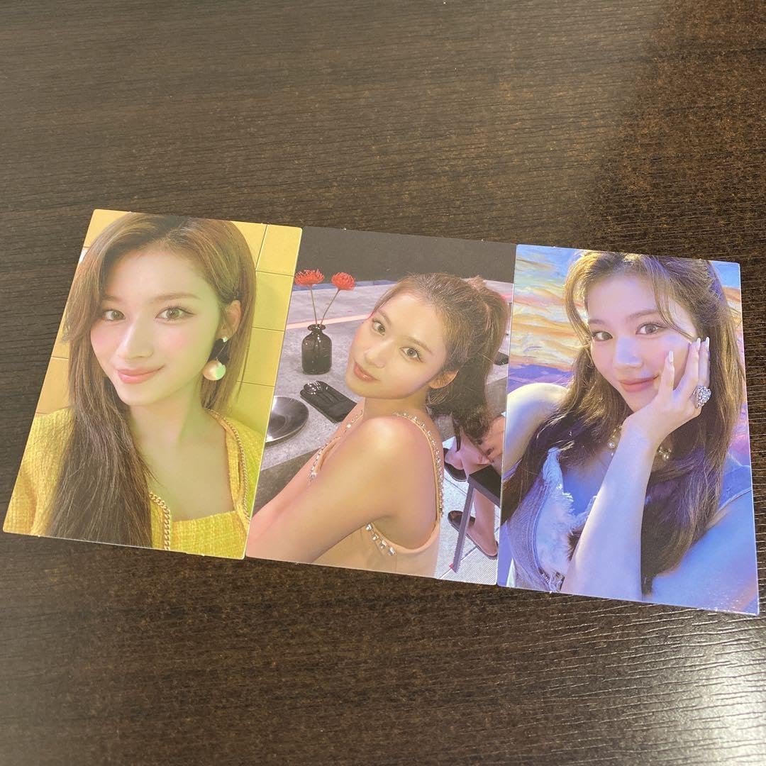 Amazon.co.jp: TWICE Sana eyes wide open trading card : Toys