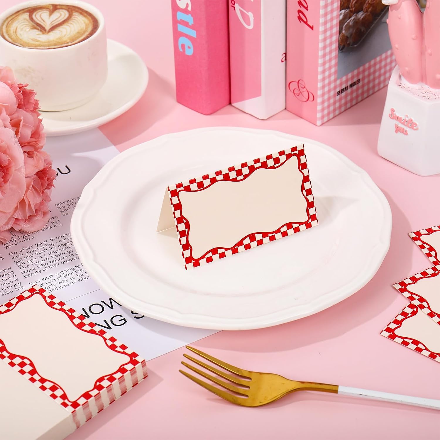 JarThenaAMCS 100Pcs Plaid Place Cards Red Beige Checkered Tent Name Cards Gingham Seating Card for Table Setting Baby Shower Birthday Wedding Supplies, 2 x 3.5 Inch
