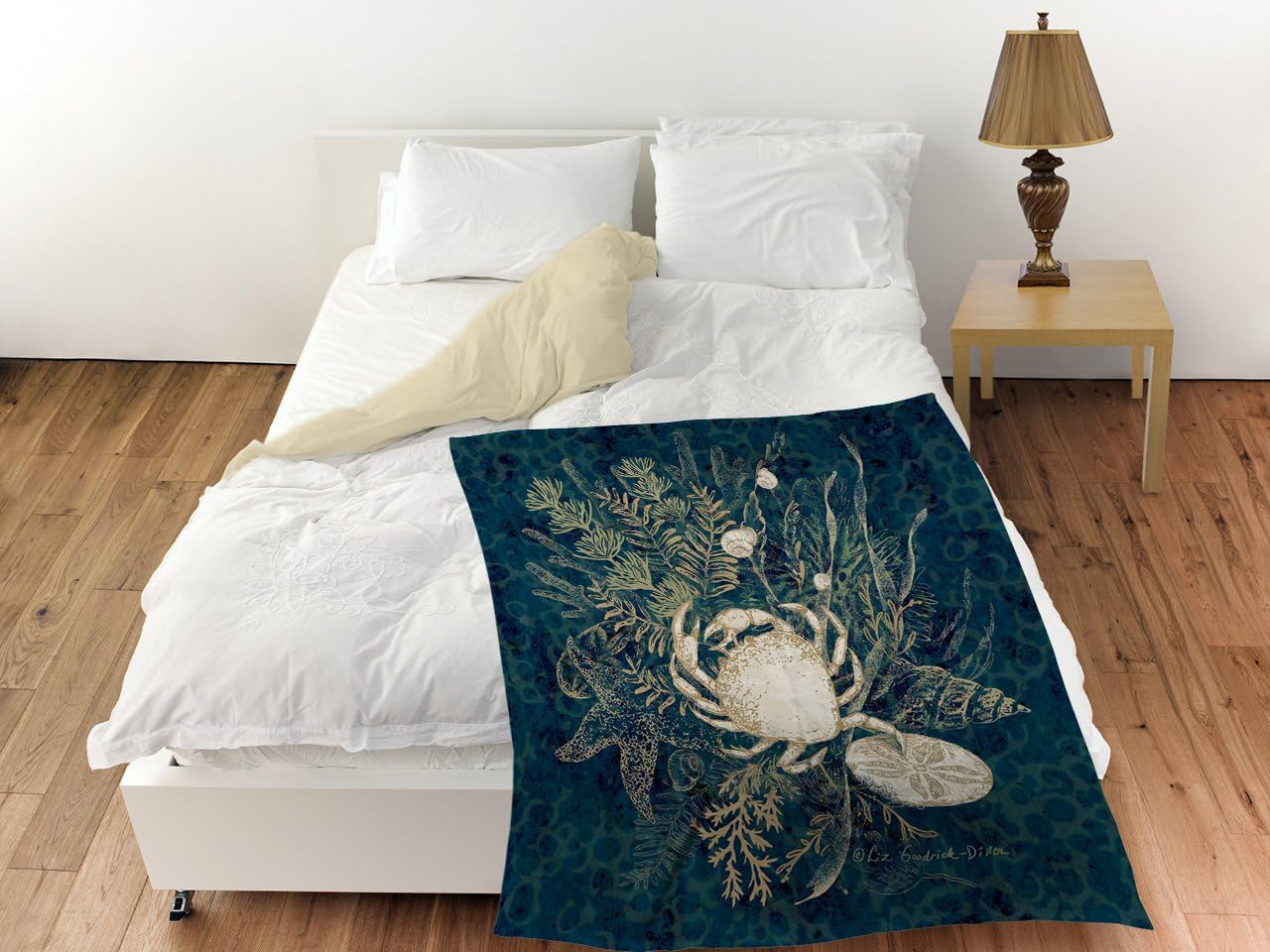 Manual Woodworkers & Weavers Coral Fleece Throw, 60 by 80-Inch, Crab Vignette