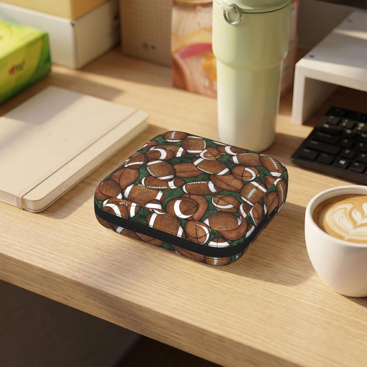 Football Green Print Women Period Bag Sanitary Pouch Portable Pad Pouch Tampon Holder Small Zipper Pouch Storage Bag