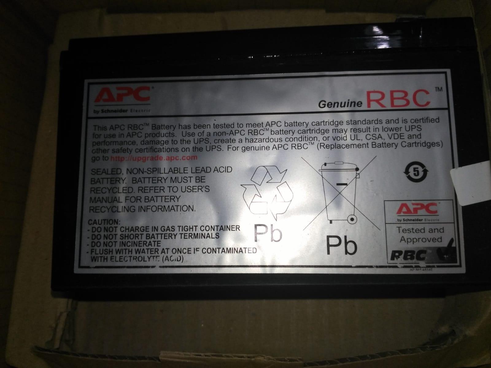 APC RBC17 - Pacco batterie sostitutive per UPS APC - BE700G-IT, BK650EI ...