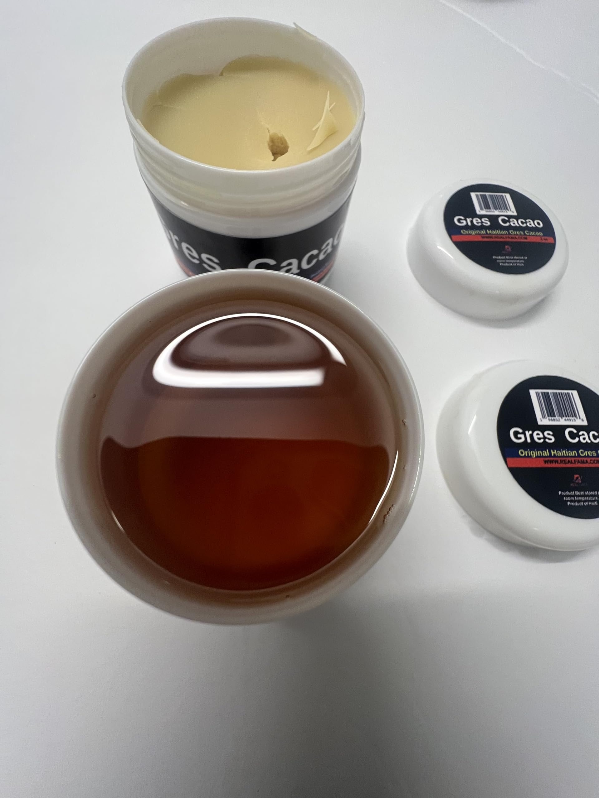 REAL FAMA Gres Huile de Cacao 2oz Pleine Taille - Bouteille d'huile de Cacao Haïtien Bio