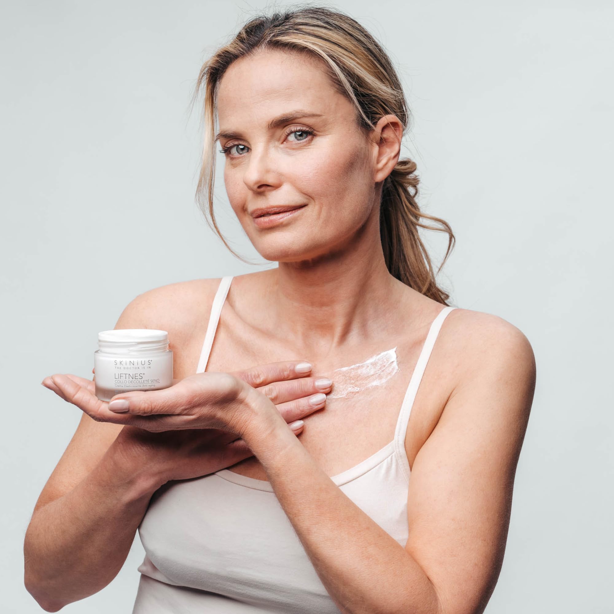 Skinius LIFTNES Crema Collo Décolleté e Seno - Crema con Azione Rigenerante, Elasticizzante e Anti Aging - Migliora il Turgore e Idratazione - 50ml