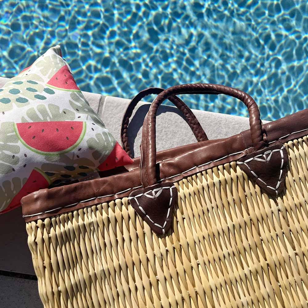 Panier Tressé Cabas de Plage Rectangulaire et Évasé en Jonc Naturel avec Finitions et Poignées en Cuir