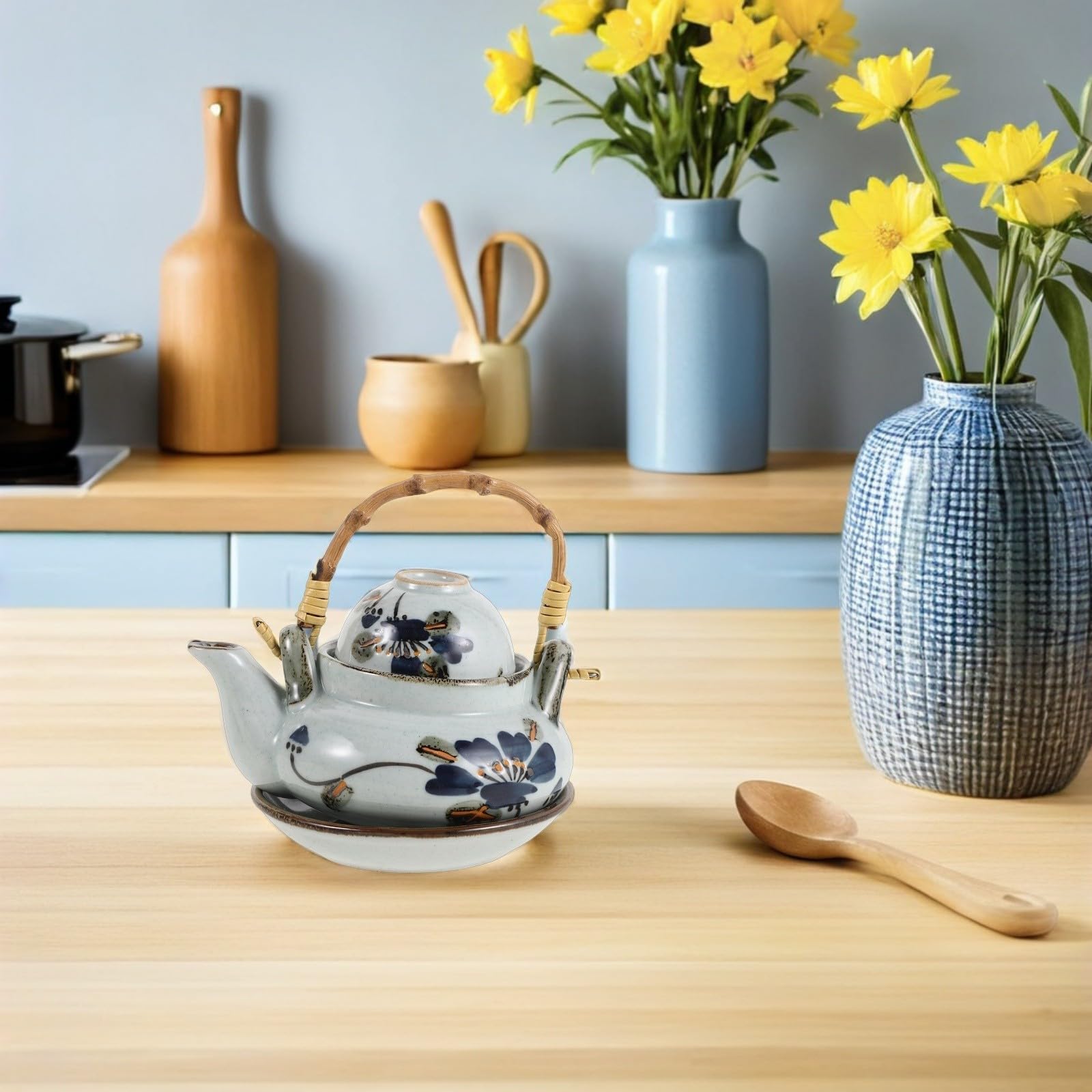 Tetera de Cerámica Japonesa de 300ml con Tapa y Asa de Madera, Resistente al Calor, Estilo Vintage para Cocina Asiática y Servicio en Restaurante