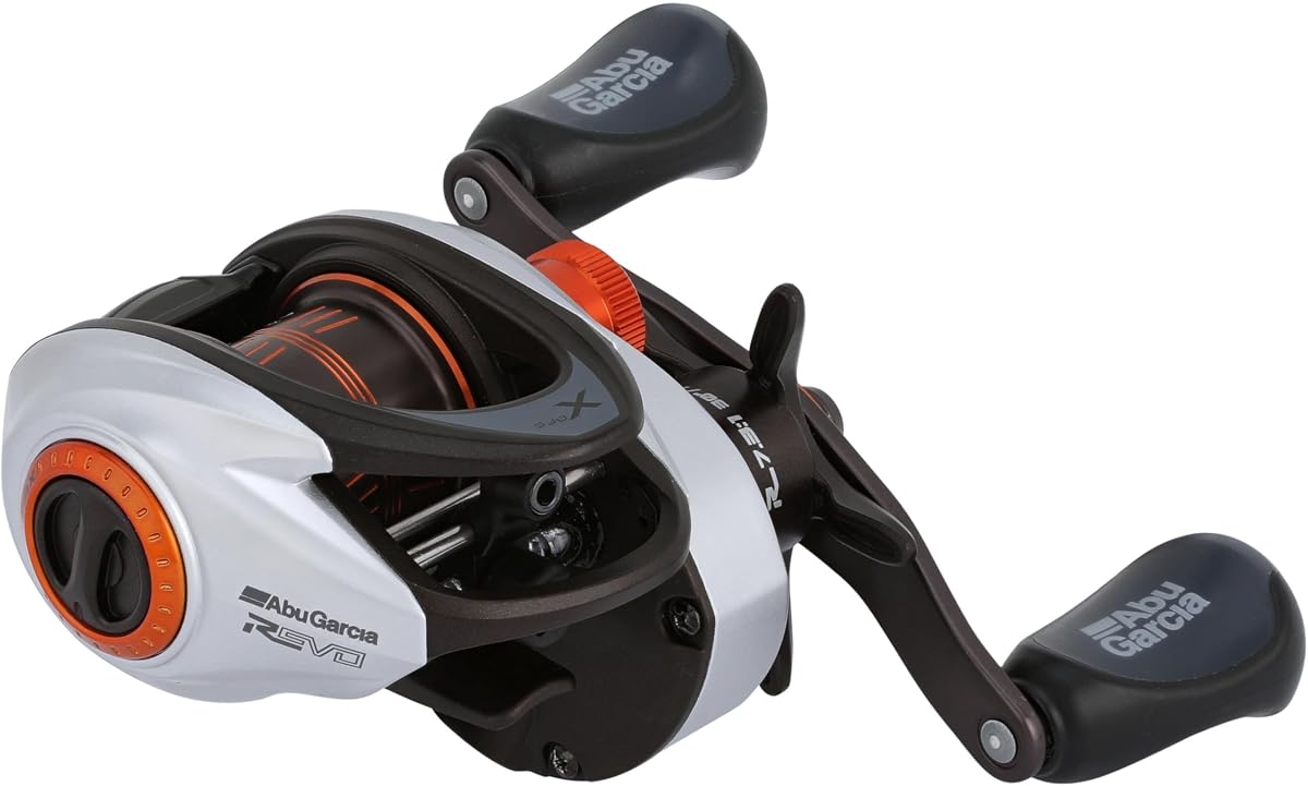 Carrete de perfil bajo Abu García Revo X BFS, carrete de pesca confiable en agua dulce, placas laterales de carbono C6 livianas y sistema de frenos MagTrax sintonizado BFS, sistema de arrastre de matriz de carbono