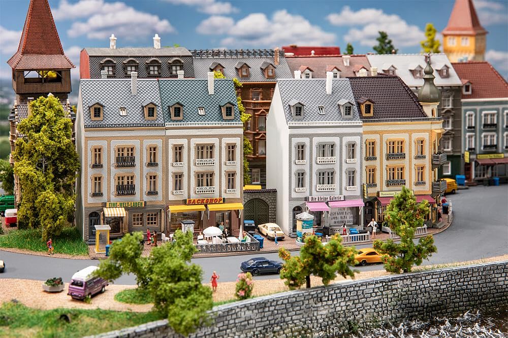 Amazon | FALLER Schubertstraße 231723 Stadthäuserzeile