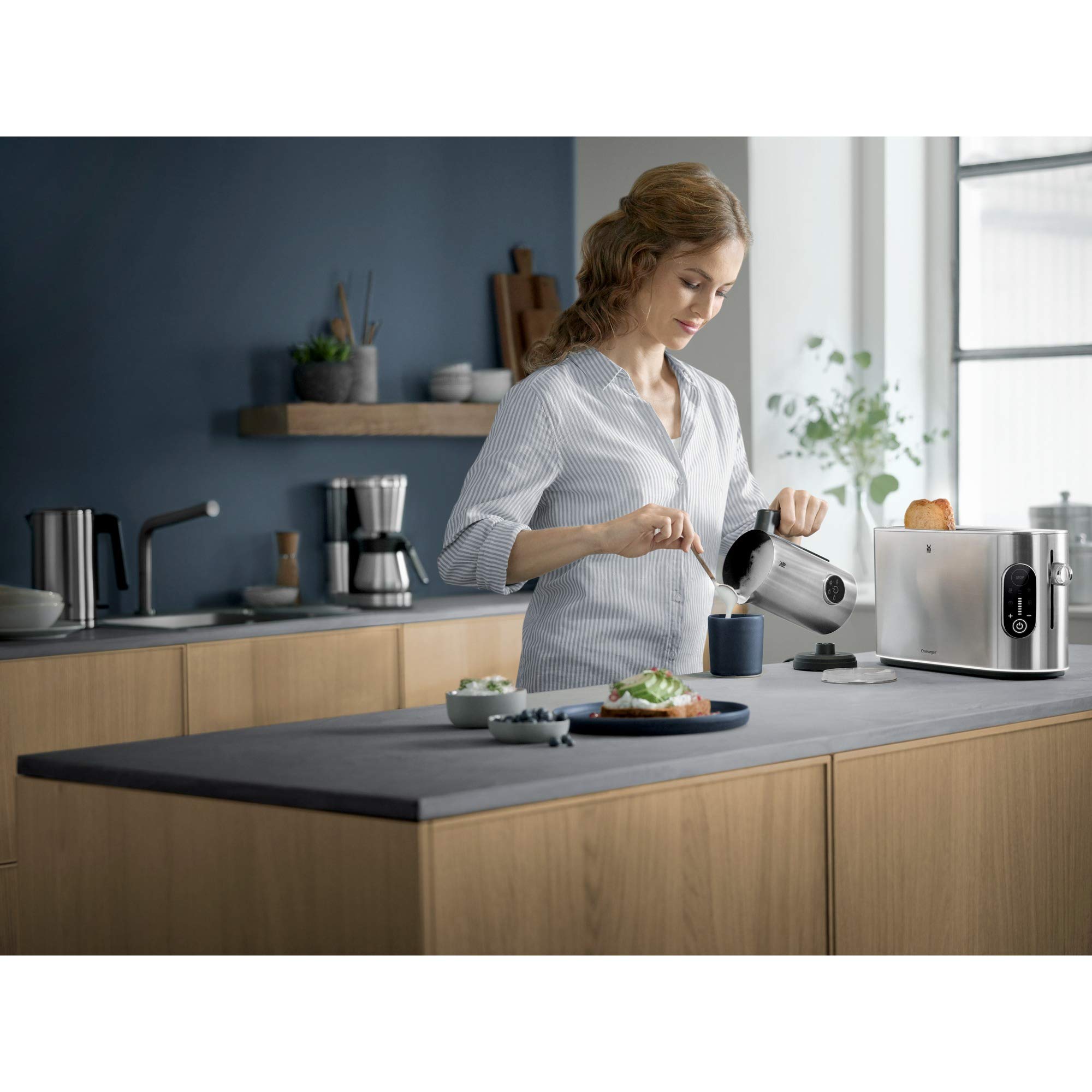 WMF Montalatte elettrico Lumero design, frullatore per frappe, 1-25 ml, display touch, luce LED, 5 watt, per schiuma di latte calda e fredda, latte caldo, scalda latte, acciaio inossidabile opaco