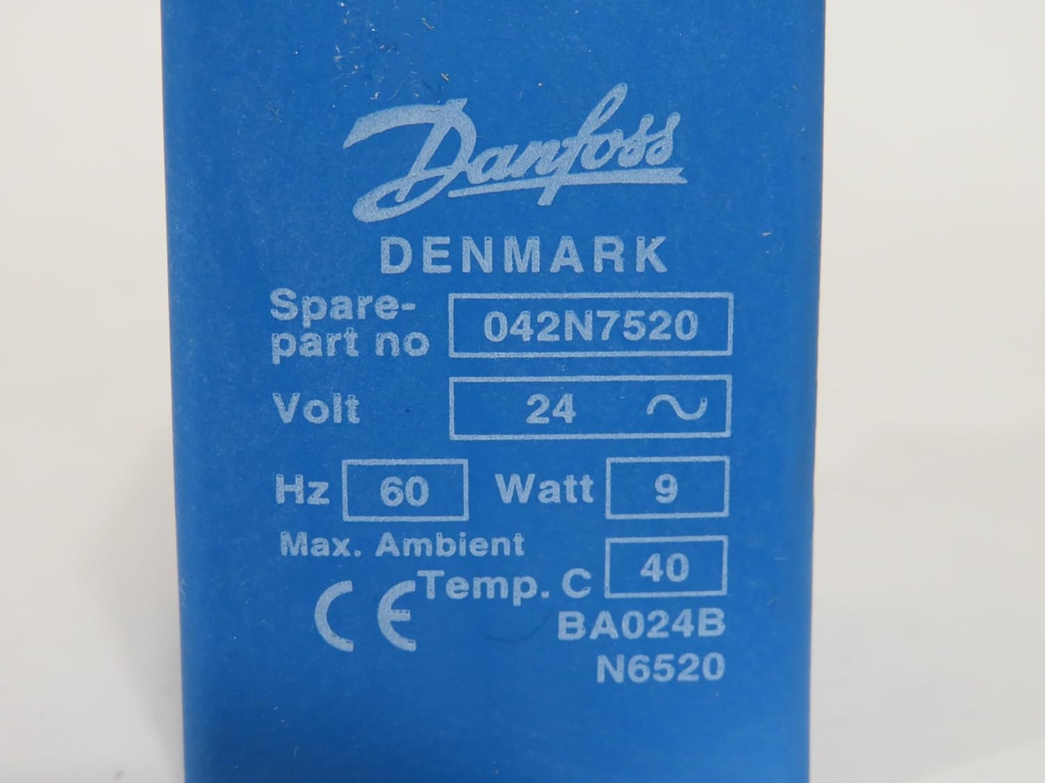 DANFOSS 042N7520 24 VDC, 3 Prong, 60 HZ, 9 W, HIGH Performance, Valve Coil