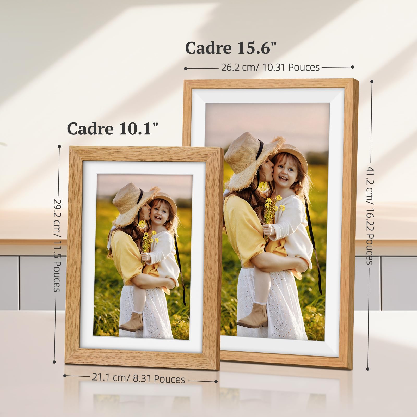 Cadre Photo Numérique Bois WiFi 10.1 Pouces, Mémoire 32 Go, écran Tactile IPS 1280 * 800 HD, Auto-Rotation, Montage Mural, Partage de Photos Vidéos Via Frameo APP, Cadeau Femme Homme, Bois de Chêne
