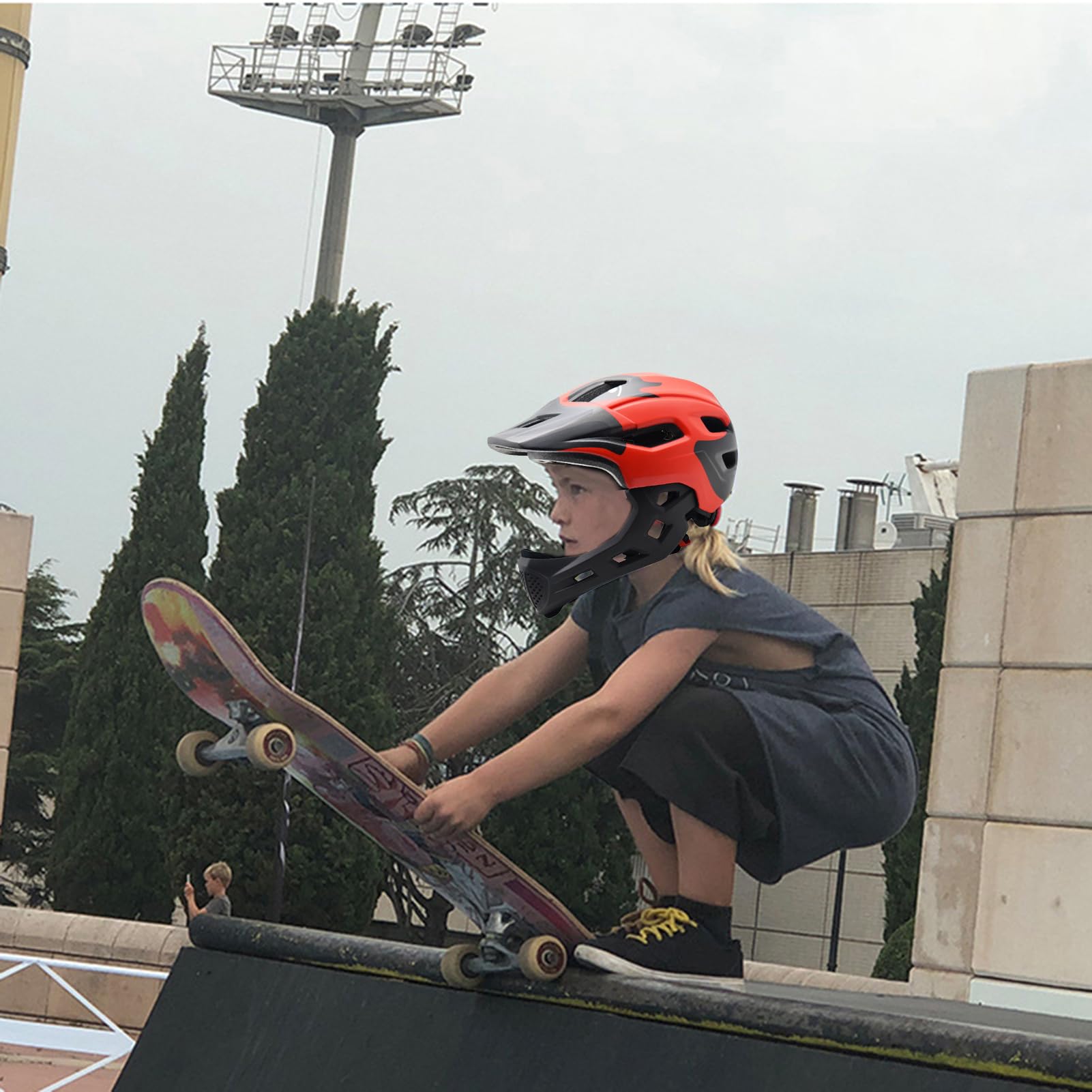 Casco Integral para niños y jóvenes, Casco con Protector de Barbilla Desmontable, Casco de Descenso, tamaño de la Circunferencia de la Cabeza: 50–56 cm, Rojo, para Ciclismo, Bicicleta de