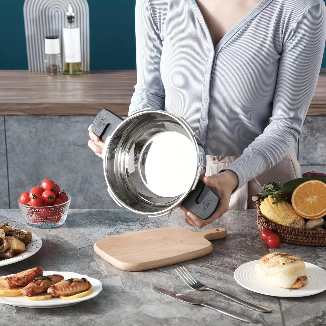 304 Stainless Steel Pressure Cooker, 7 Inch Quick Cooking Pot with Safety Valve, Mirror Polish Interior, Bakelite Handles