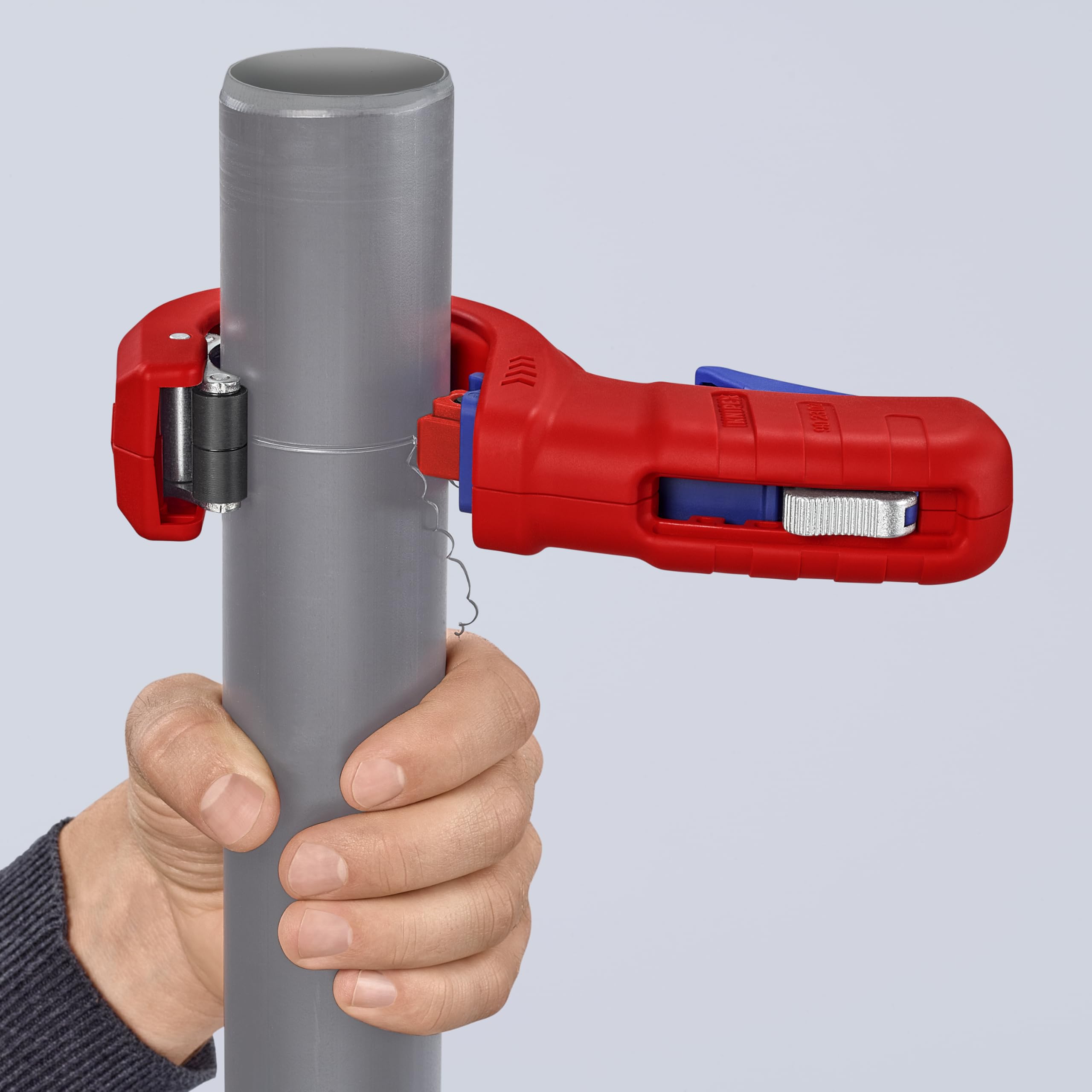 KNIPEX DPT50 Cortatubos para tubos de plástico de paredes gruesas, también con núcleo de espuma Corte y biselado en un solo paso en, 90 23 02 BK